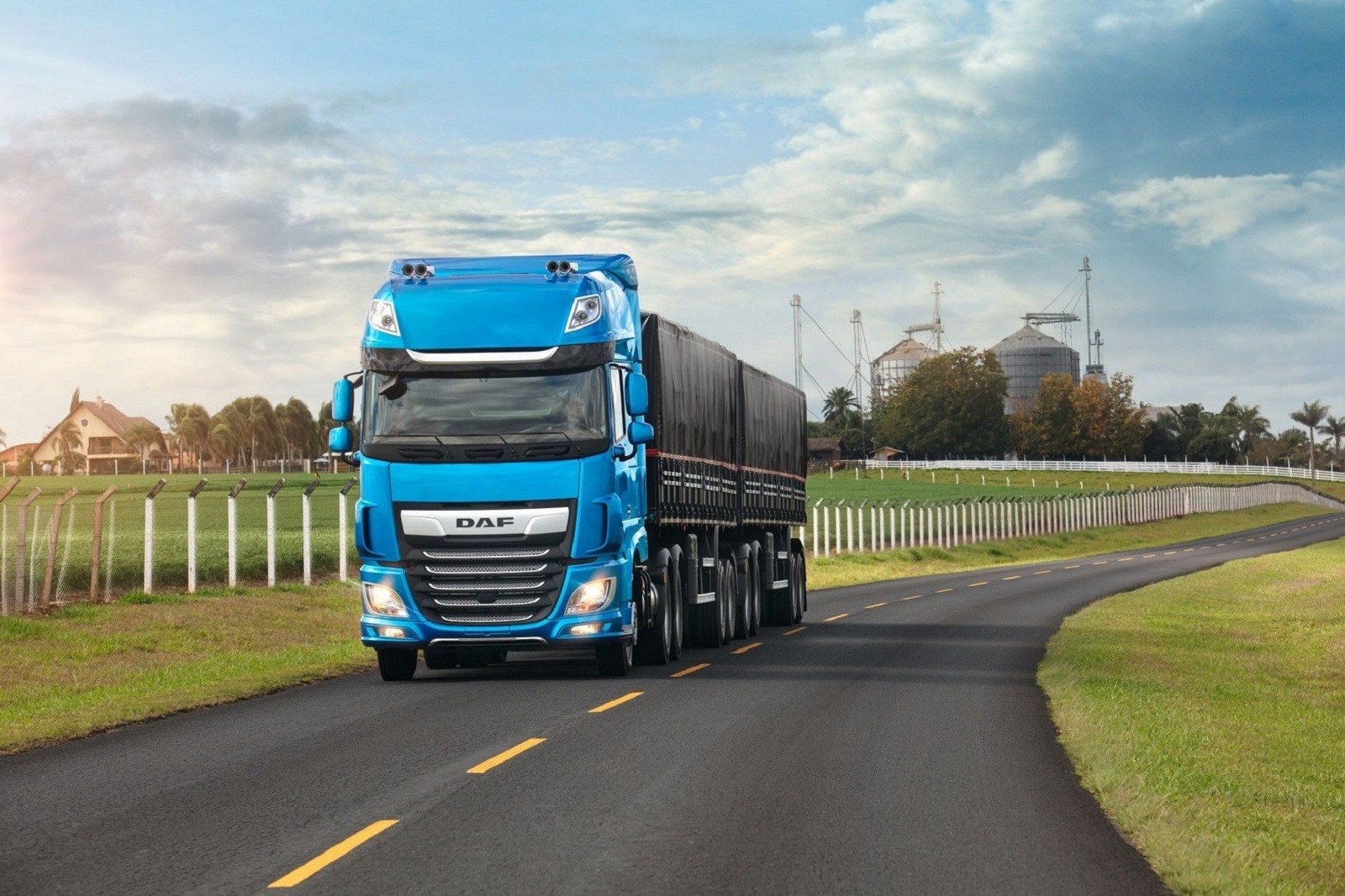 NOVO DAF XF: ALÉM DE ECONÔMICO, O MAIS CONFORTÁVEL E ESPAÇOSO DA CATEGORIA, foto 2