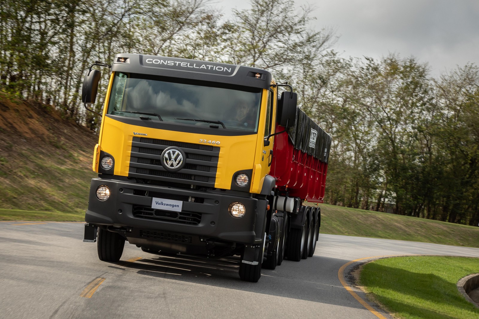 VWCO COMEMORA 15 ANOS DE VENDAS DO CONSTELLATION E PREMIARÁ COM UM CAMINHÃO, foto 1