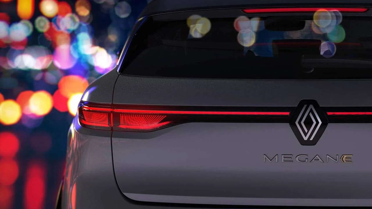 RENAULT MÉGANE E-TECH ELECTRIC: SURGEM AS PRIMEIRAS IMAGENS DO ESPERADO COMPACTO ELÉTRICO, foto 1