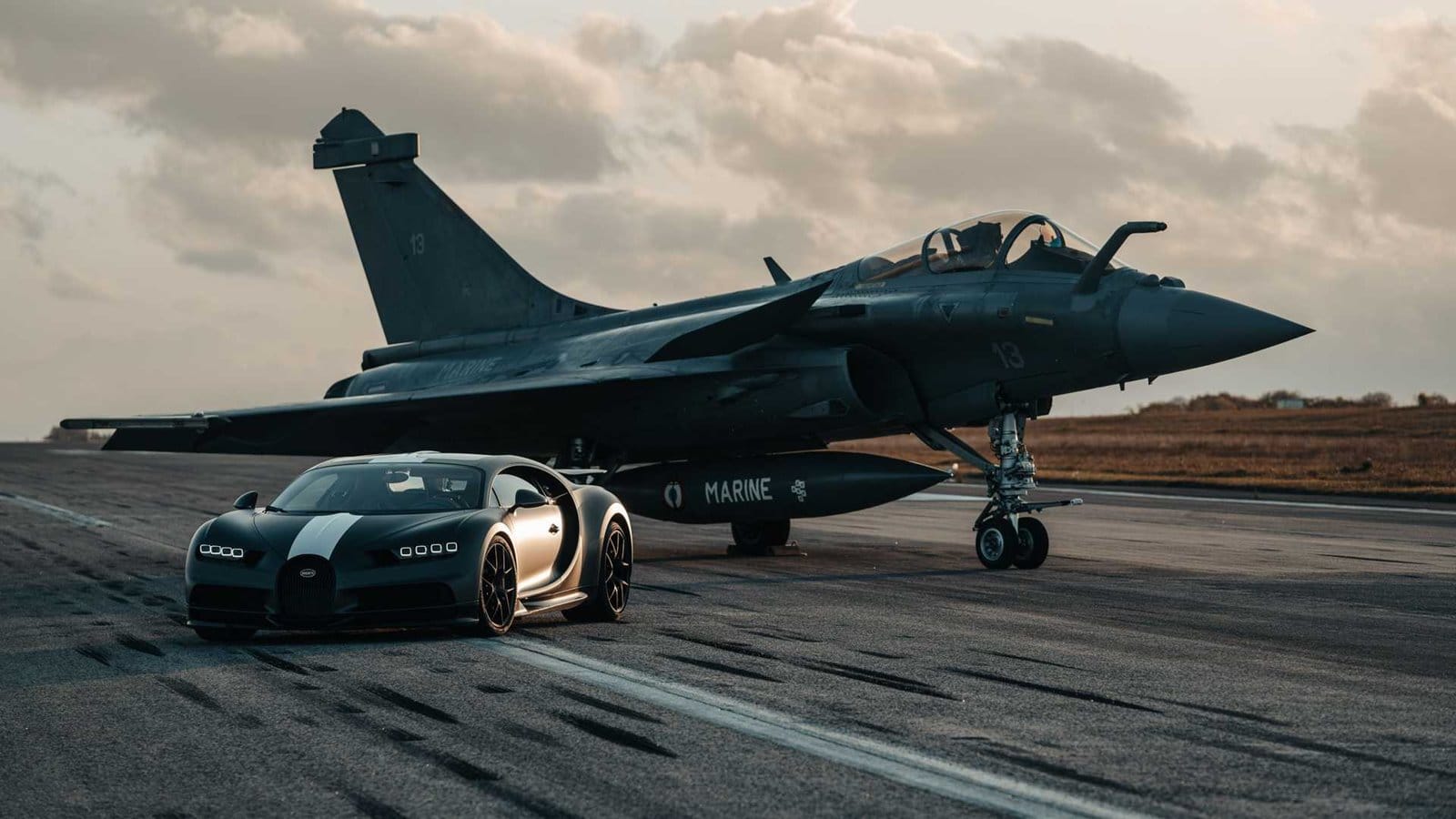 BUGATTI CHIRON SPORT X DASSAULT RAFALE MARINE: O DUELO DO ANO, foto 2