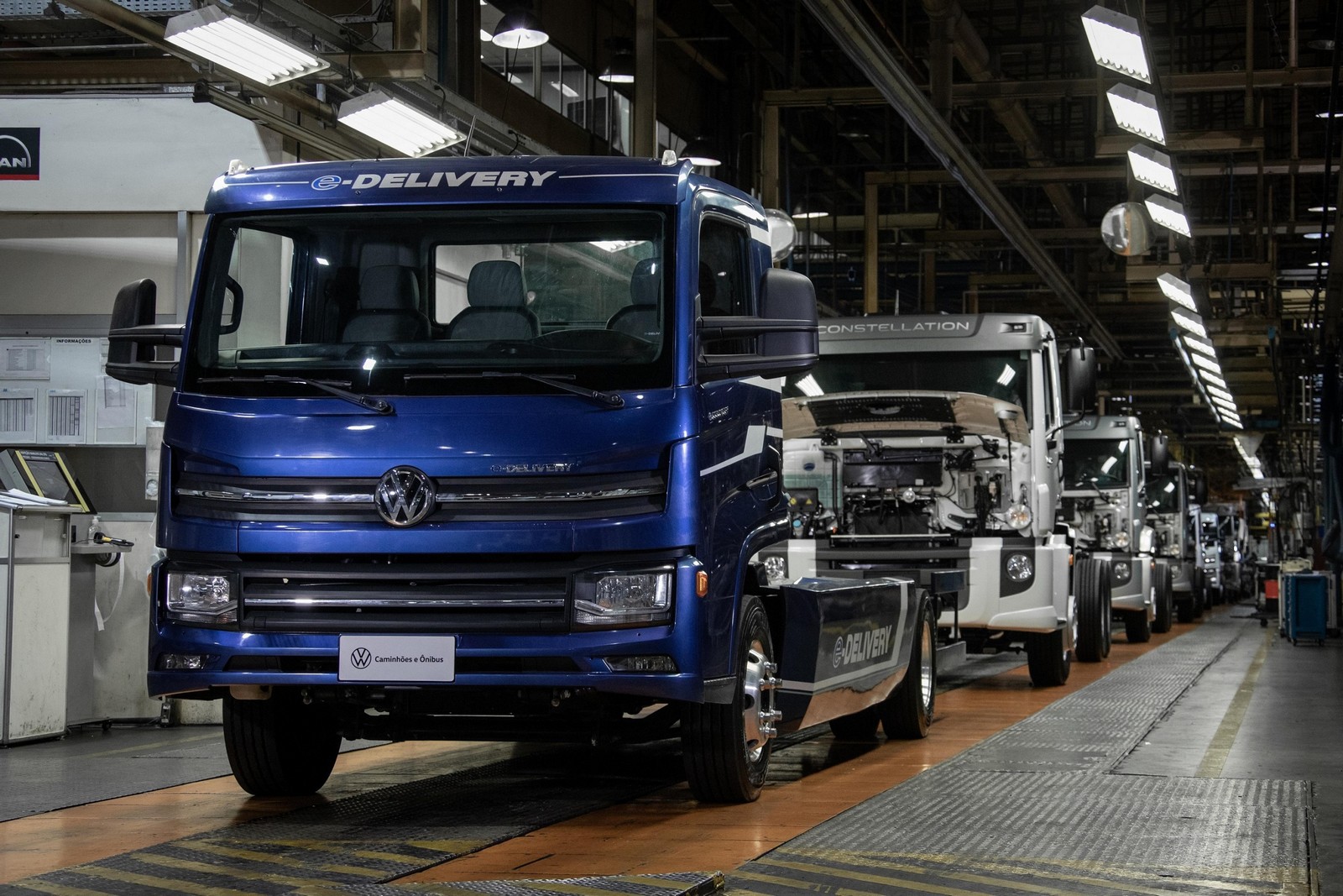 UM DIA HISTÓRICO: VW CAMINHÕES E ÔNIBUS INICIA A PRODUÇÃO DO E-DELIVERY, foto 1