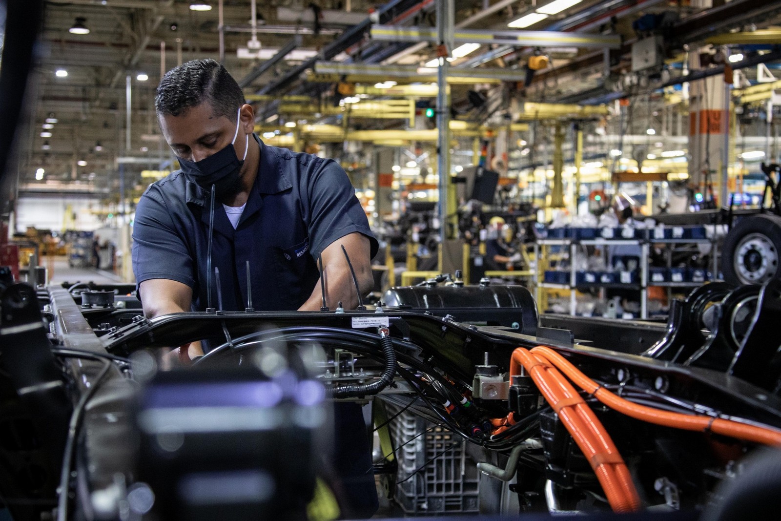 UM DIA HISTÓRICO: VW CAMINHÕES E ÔNIBUS INICIA A PRODUÇÃO DO E-DELIVERY, foto 2