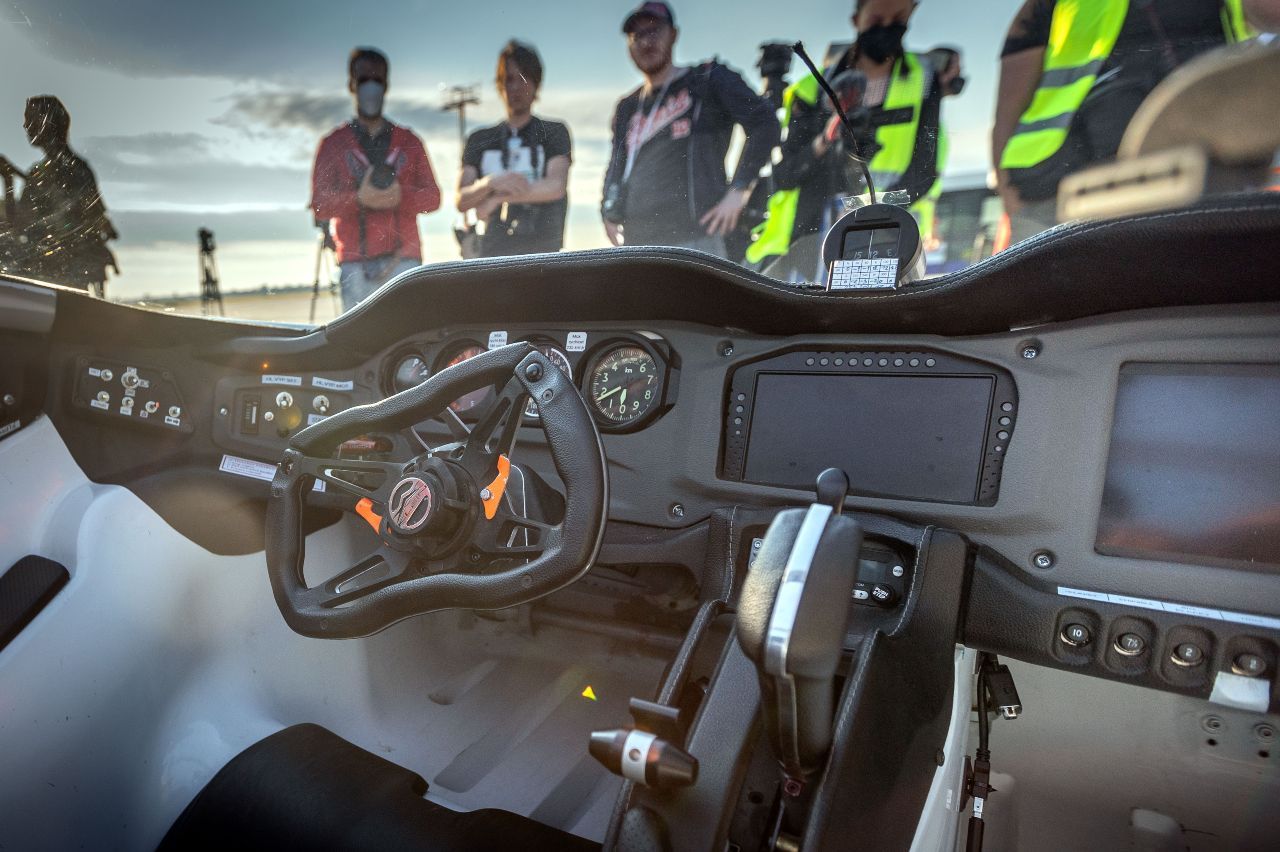 AIRCAR BY KLEIN VISION: O CARRO VOADOR COM MOTOR BMW JÁ VOA ENTRE AEROPORTOS E CIRCULA POR ESTRADAS, foto 5