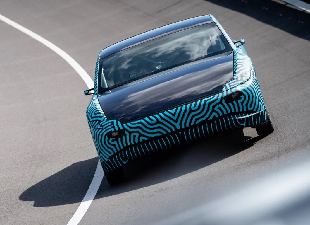 LIGHTYEAR ONE: UM PROTÓTIPO DO CARRO SOLAR BATE RECORDE DE AUTONOMIA, foto 3