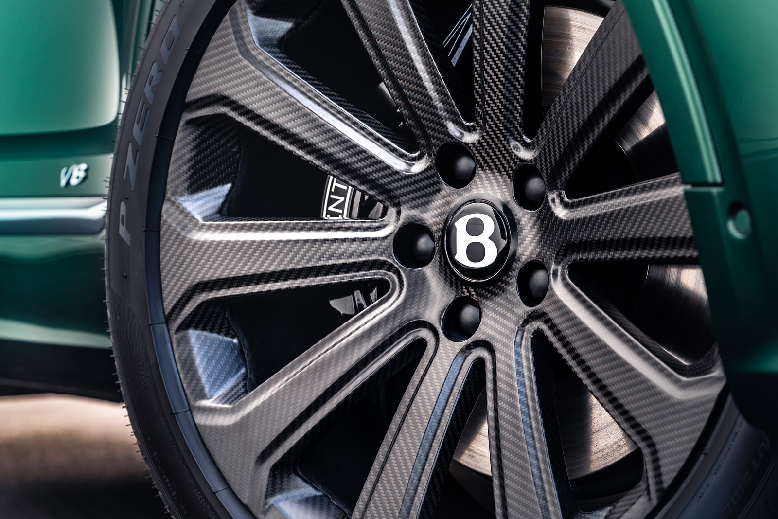 MULLINER APRESENTA NOVAS RODAS DE FIBRA DE CARBONO PARA O BENTLEY BENTAYGA, foto 4