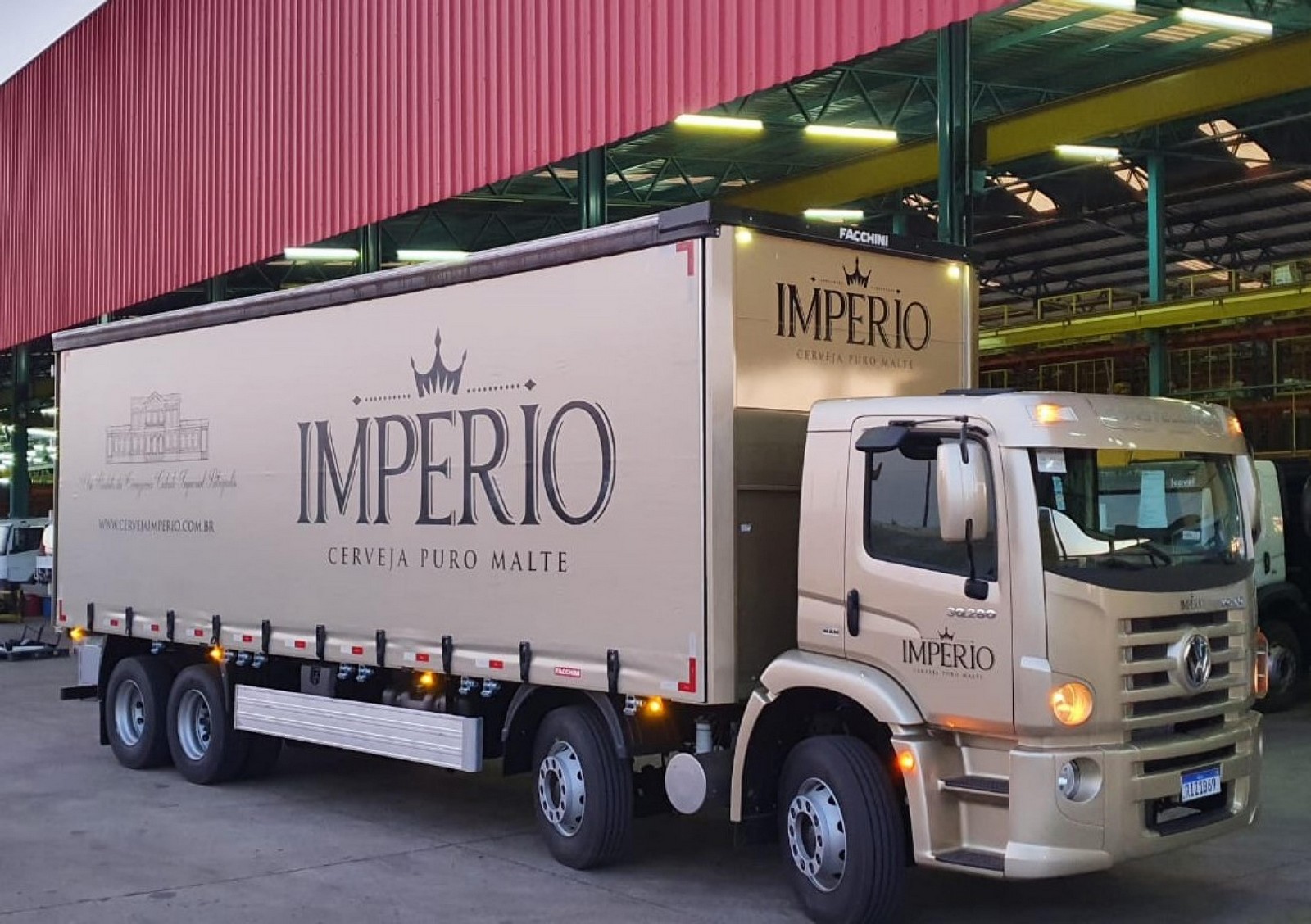 VW CAMINHÕES E ÔNIBUS VENDE MAIS DE 400 VEÍCULOS À CERVEJARIA CIDADE IMPERIAL, foto 1