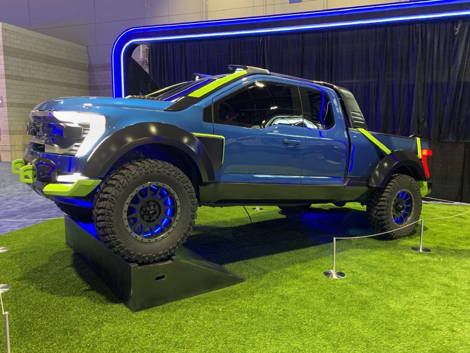 FORD F-150 ROCKET LEAGUE EDITION: UMA PICK-UP DE VIDEOGAME NO MUNDO REAL, foto 5