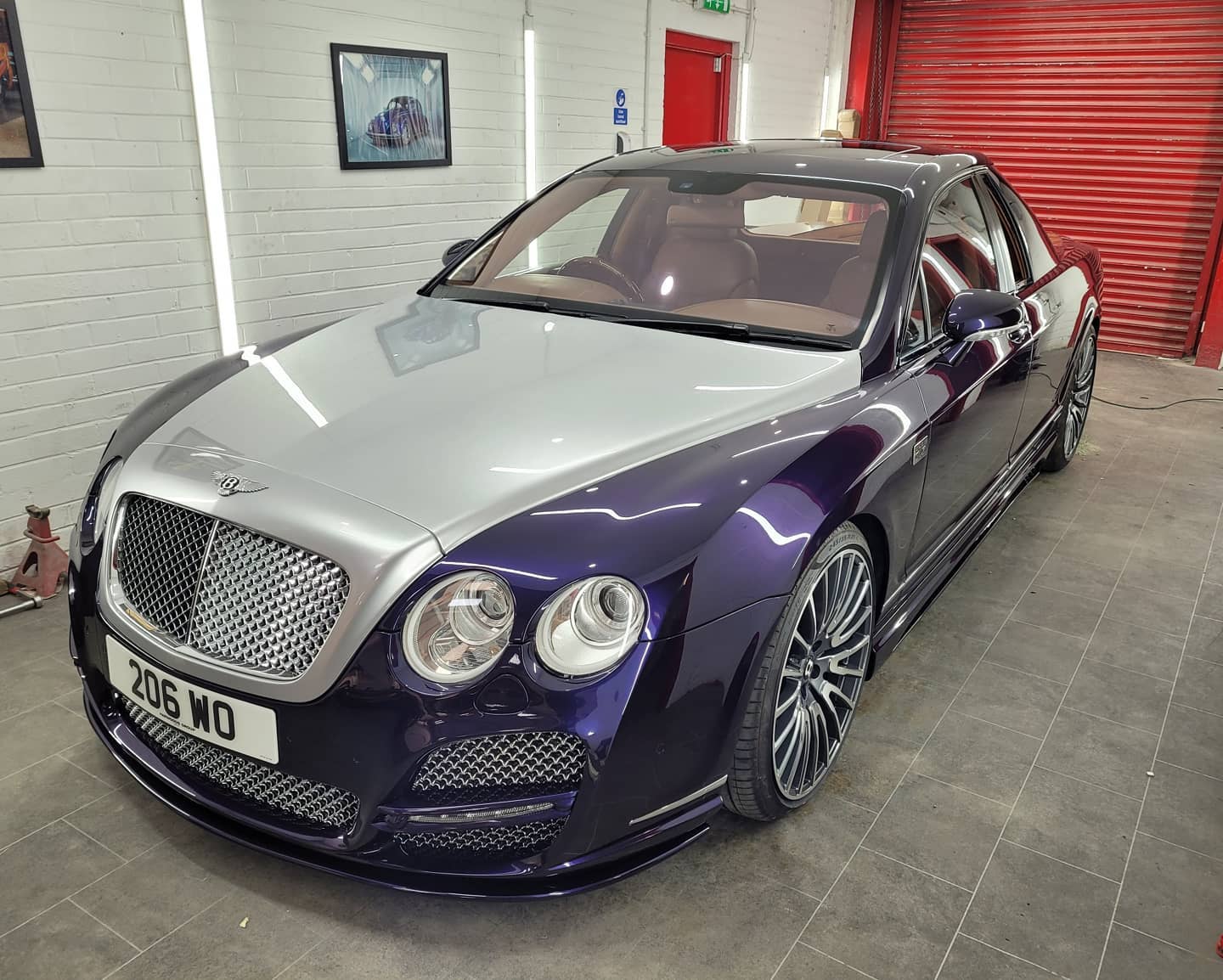 UM BENTLEY FLYING SPUR BEM DIFERENTE DO HABITUAL, foto 2