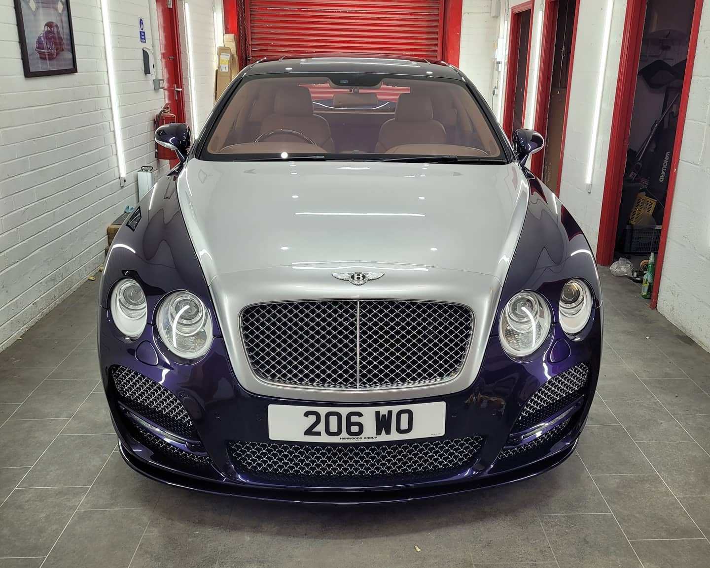 UM BENTLEY FLYING SPUR BEM DIFERENTE DO HABITUAL, foto 3