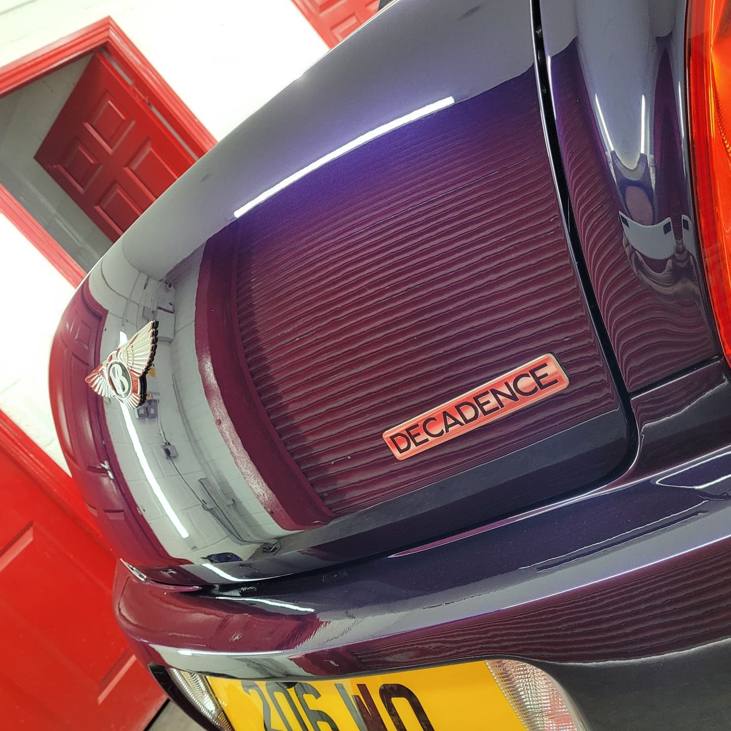 UM BENTLEY FLYING SPUR BEM DIFERENTE DO HABITUAL, foto 12