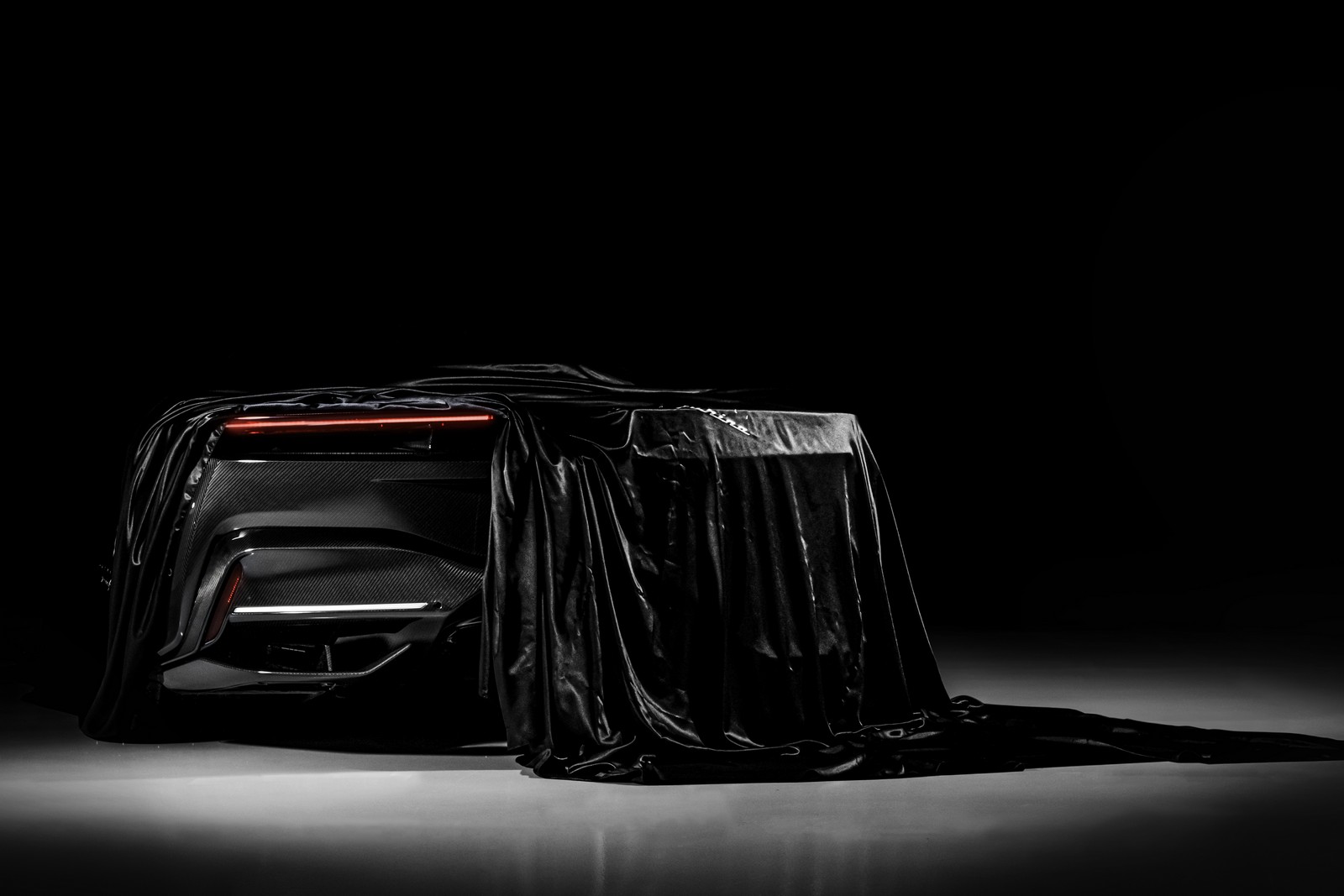 PININFARINA BATTISTA DE PRODUÇÃO SERÁ REVELADO NO MONTEREY CAR WEEK, foto 2