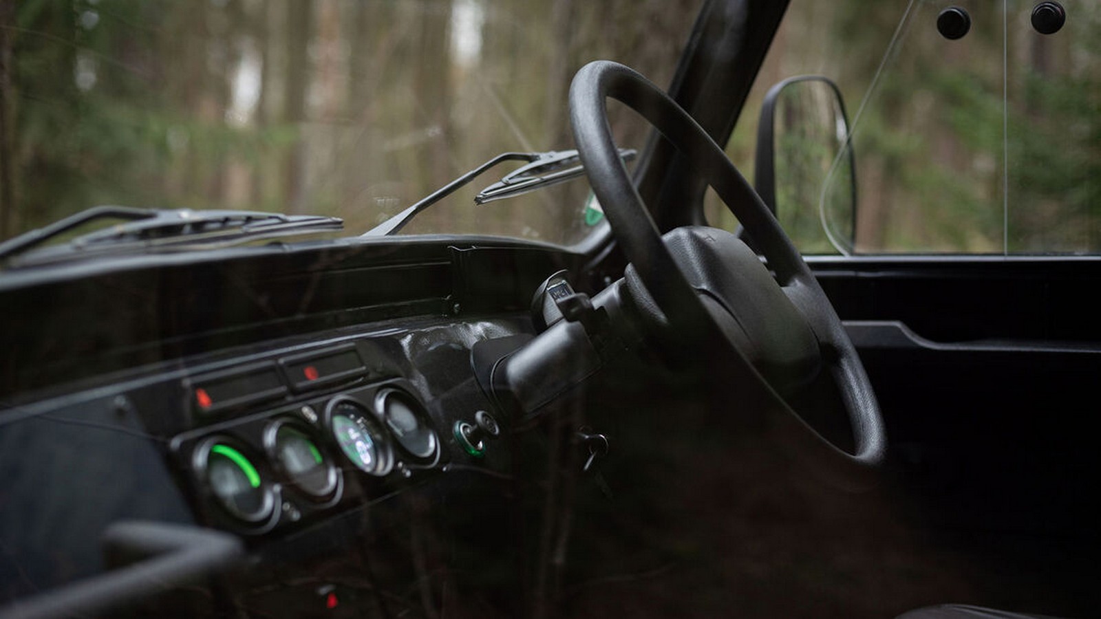 UAZ SPARTAN: MODELO RUSSO SE TRANSFORMA EM UM TODO-TERRENO ELÉTRICO, foto 5