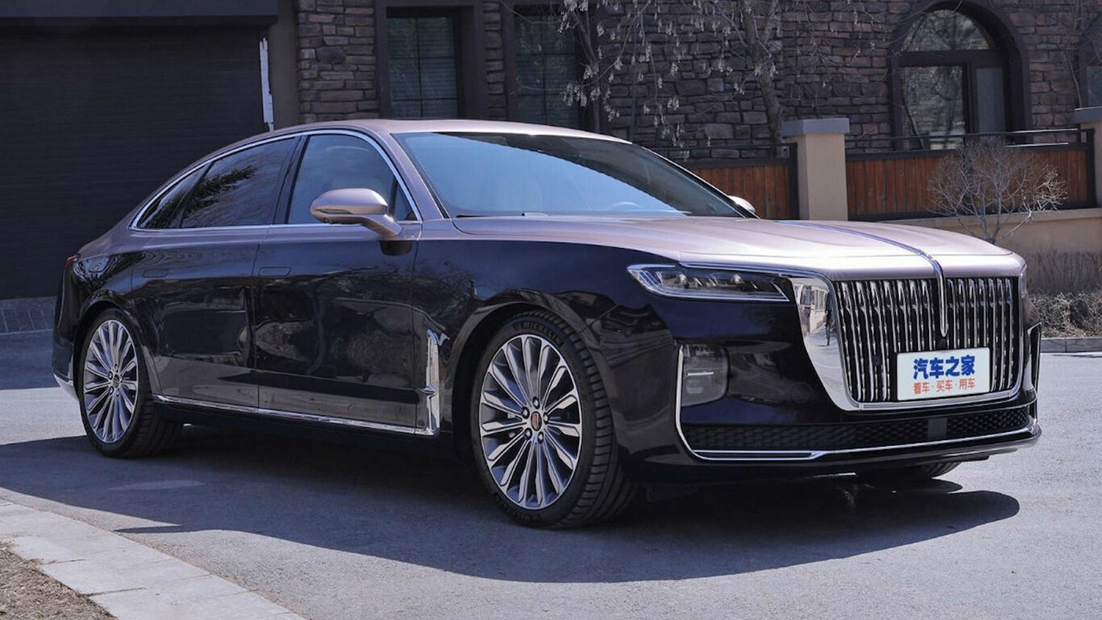 HONGQI H9: ESTE É O LUXUOSO PRÊMIO RECEBIDO PELOS MEDALHISTAS OLÍMPICOS DA CHINA, foto 1