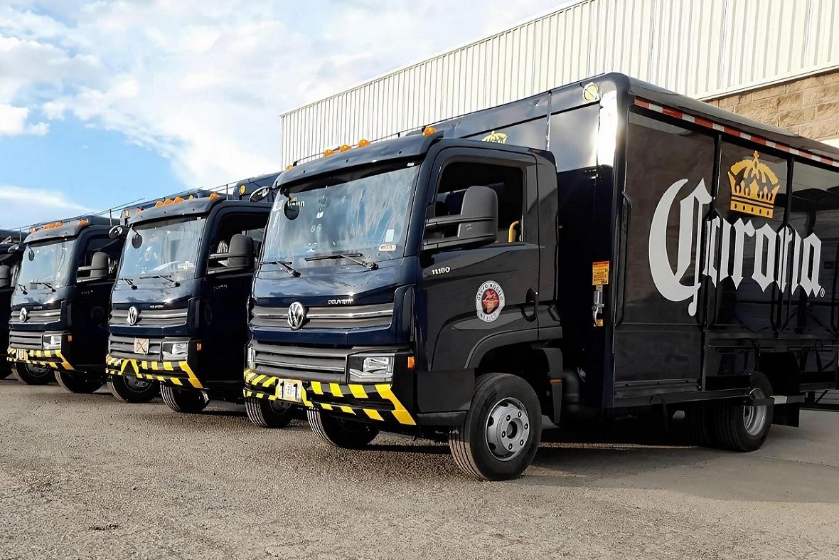 VOLKSWAGEN CAMINHÕES E ÔNIBUS ENTREGA AS PRIMEIRAS UNIDADES PARA GRUPO MODELO NO MÉXICO, foto 1