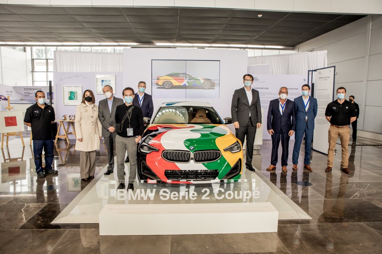 UM BMW SÉRIE 2 ART CAR QUE COMBINA OS TALENTOS MEXICANO E ALEMÃO EM CORES, foto 1