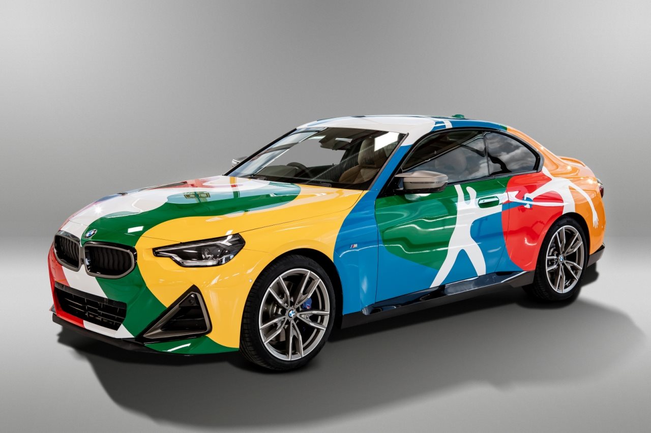 UM BMW SÉRIE 2 ART CAR QUE COMBINA OS TALENTOS MEXICANO E ALEMÃO EM CORES, foto 2