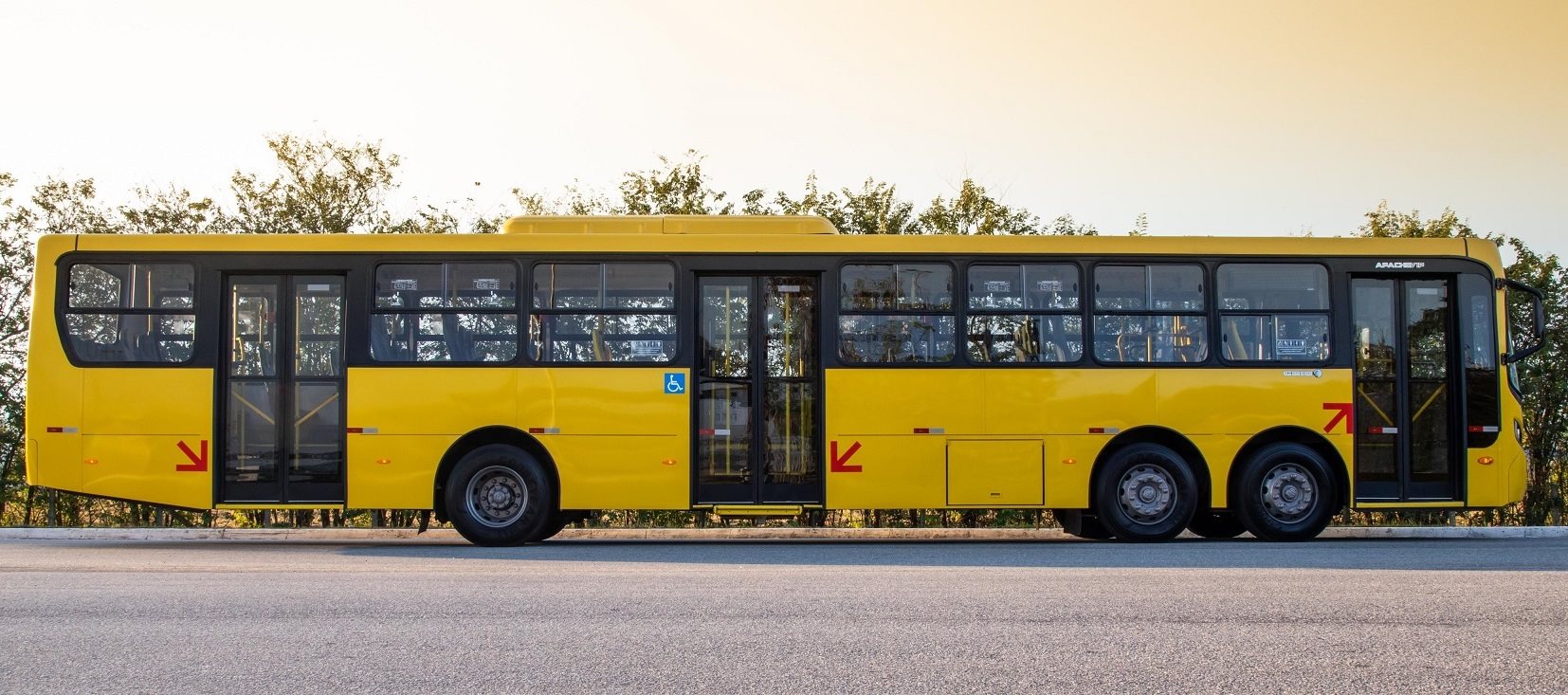 VW CAMINHÕES E ÔNIBUS LANÇA SUPERÔNIBUS SOB MEDIDA, foto 1