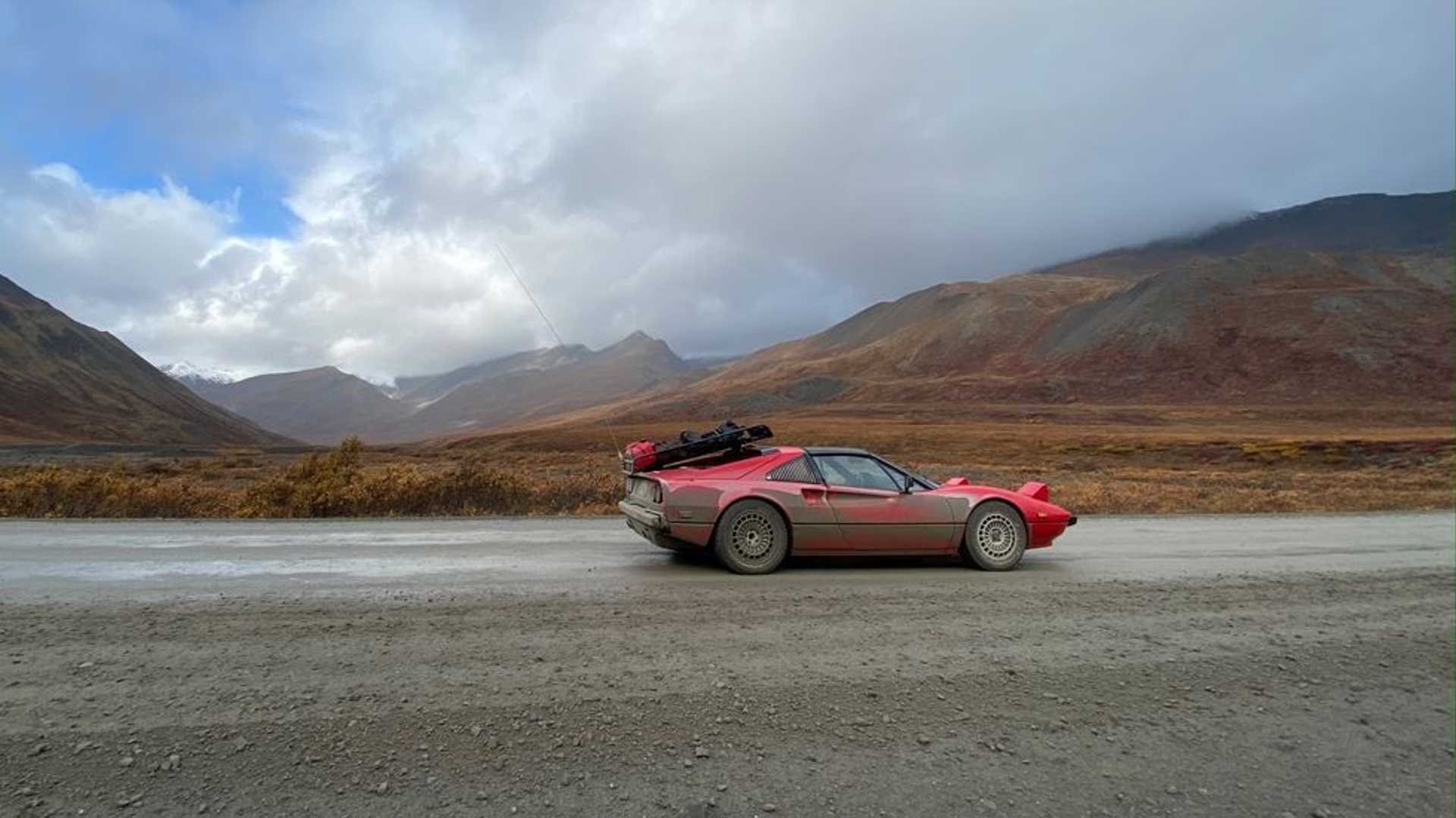 ESTE FERRARI F308 GTSi FEZ UMA ESPETACULAR VIAGEM PELO ÁRTICO, foto 1