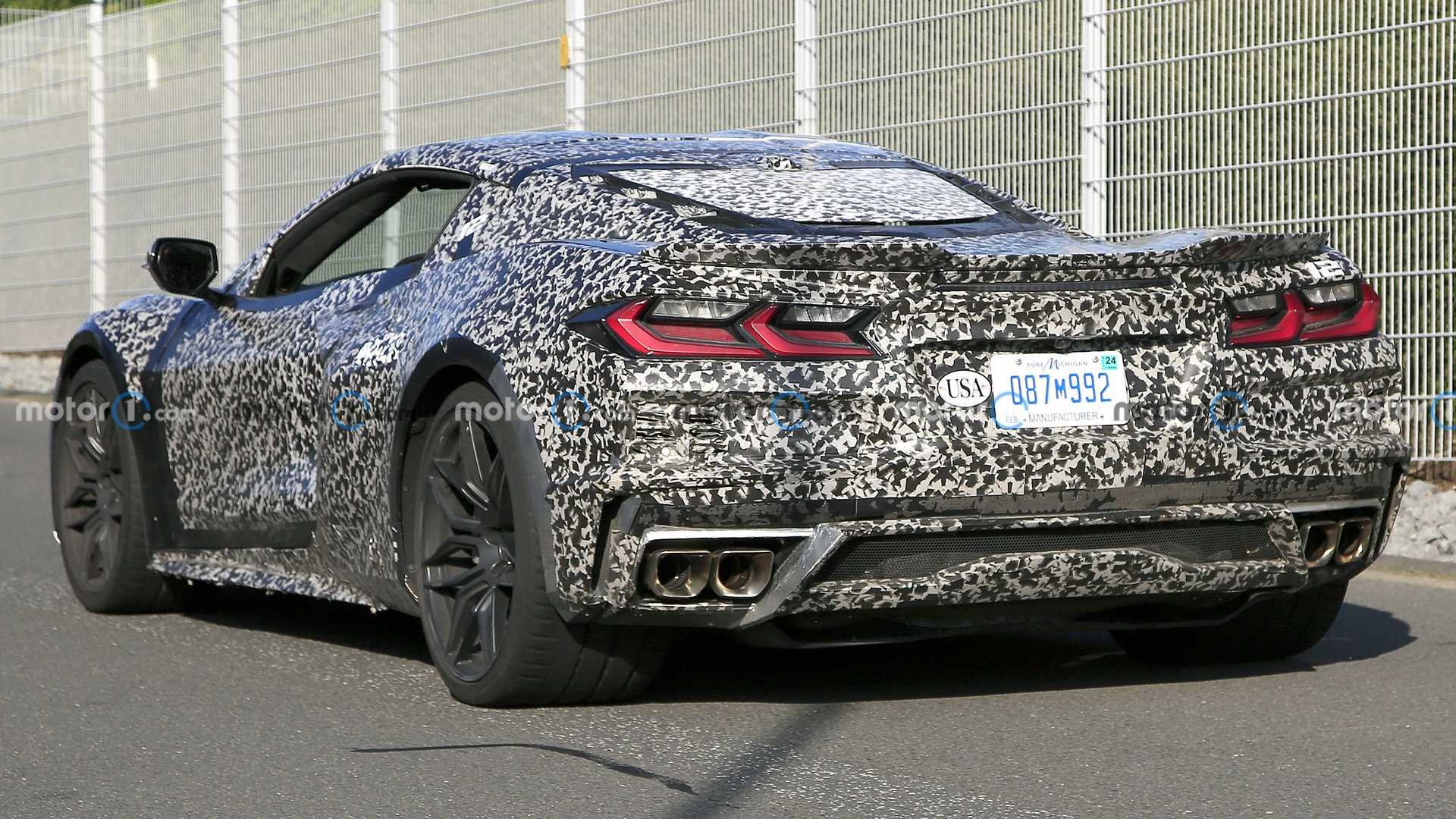 NOVO CHEVROLET CORVETTE E-RAY PERDE CAMUFLAGEM NAS PROXIMIDADES DE NÜRBURGRING, foto 17