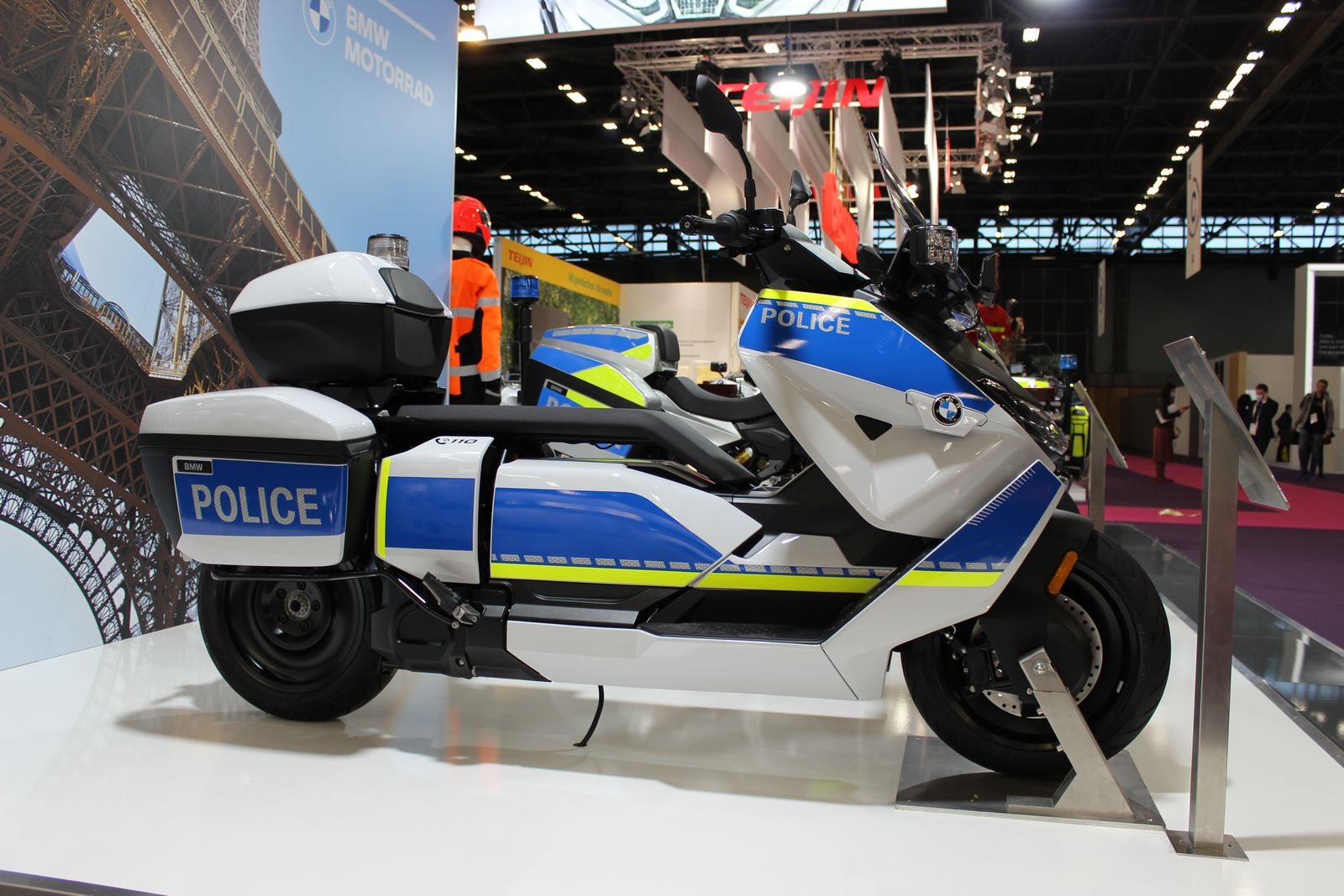 BMW CELEBRA LANÇAMENTO DA NOVA BMW CE 04 NA MILIPOL 2021, foto 1