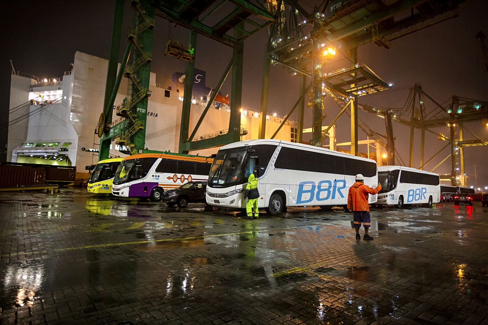 VOLVO EXPANDE EXPORTAÇÕES DE ÔNIBUS PARA A ÁFRICA, foto 1