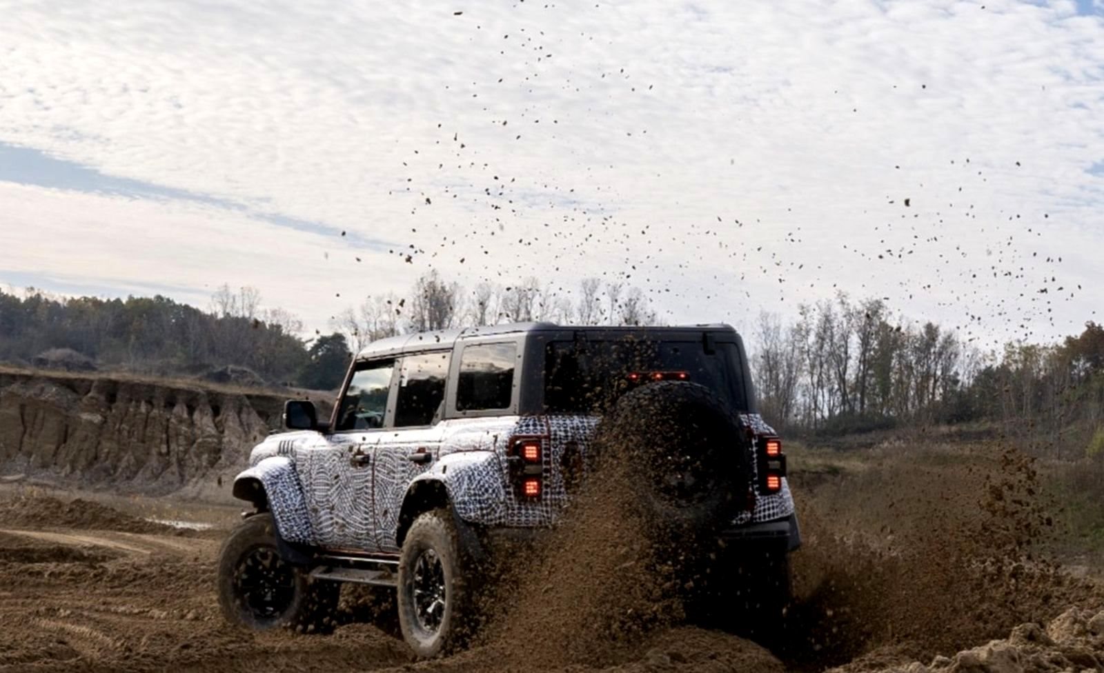 FORD BRONCO RAPTOR APARECE MAIS UMA VEZ EM NOVAS IMAGENS, foto 3