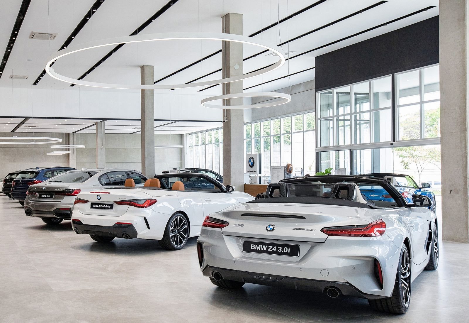 DE CARA NOVA: REDE DE CONCESSIONÁRIAS BMW GANHA NOVO DESIGN COM FOCO NO CLIENTE, foto 4