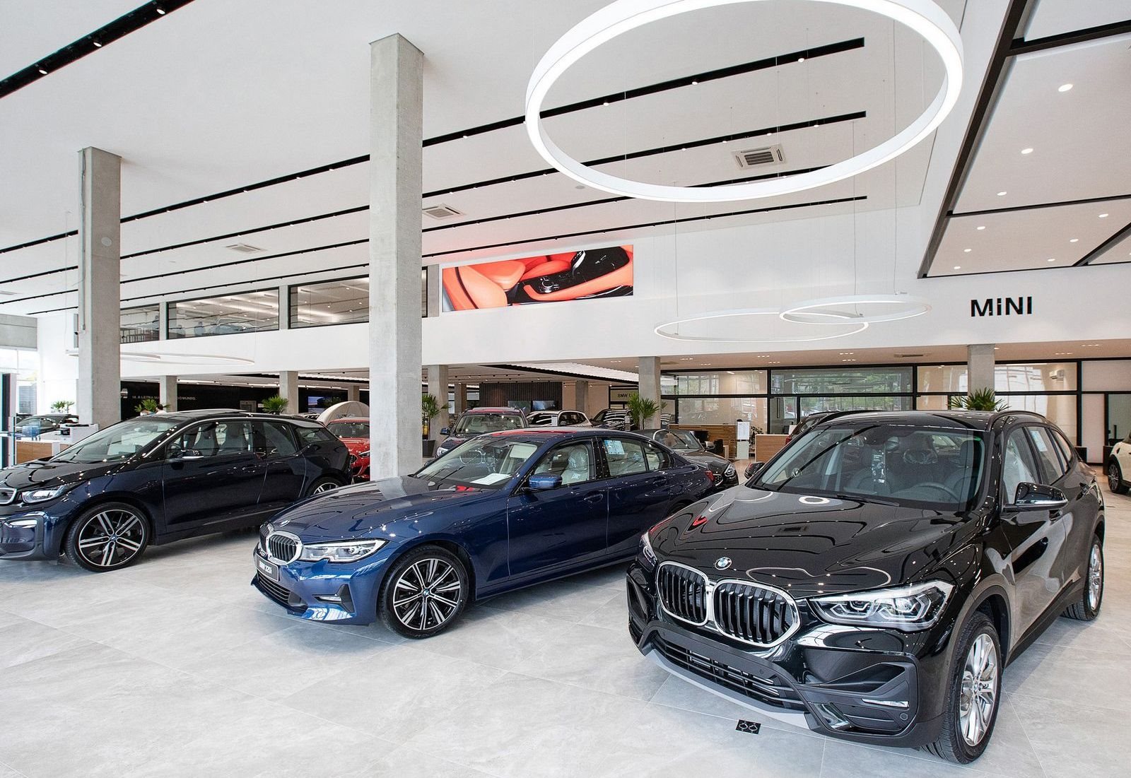 DE CARA NOVA: REDE DE CONCESSIONÁRIAS BMW GANHA NOVO DESIGN COM FOCO NO CLIENTE, foto 10