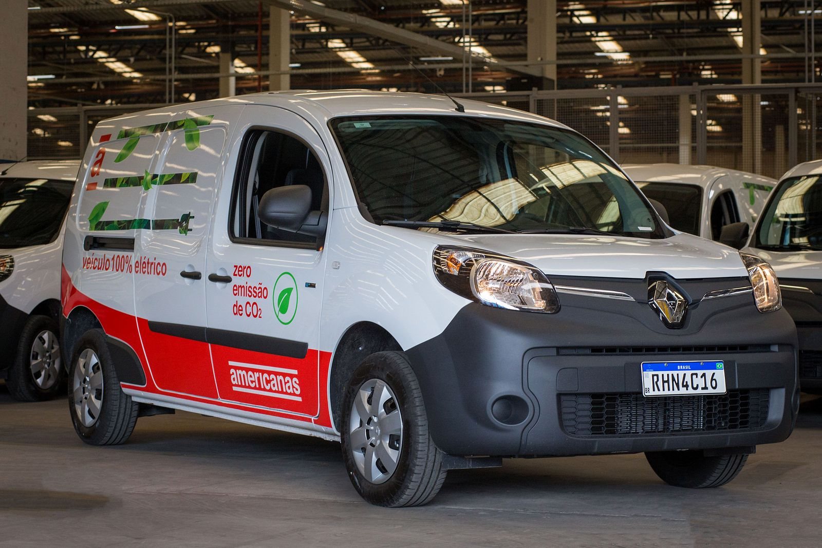 100 RENAULT KANGOO E-TECH ELECTRIC SERÃO UTILIZADOS PELA AMERICANAS S.A., foto 1