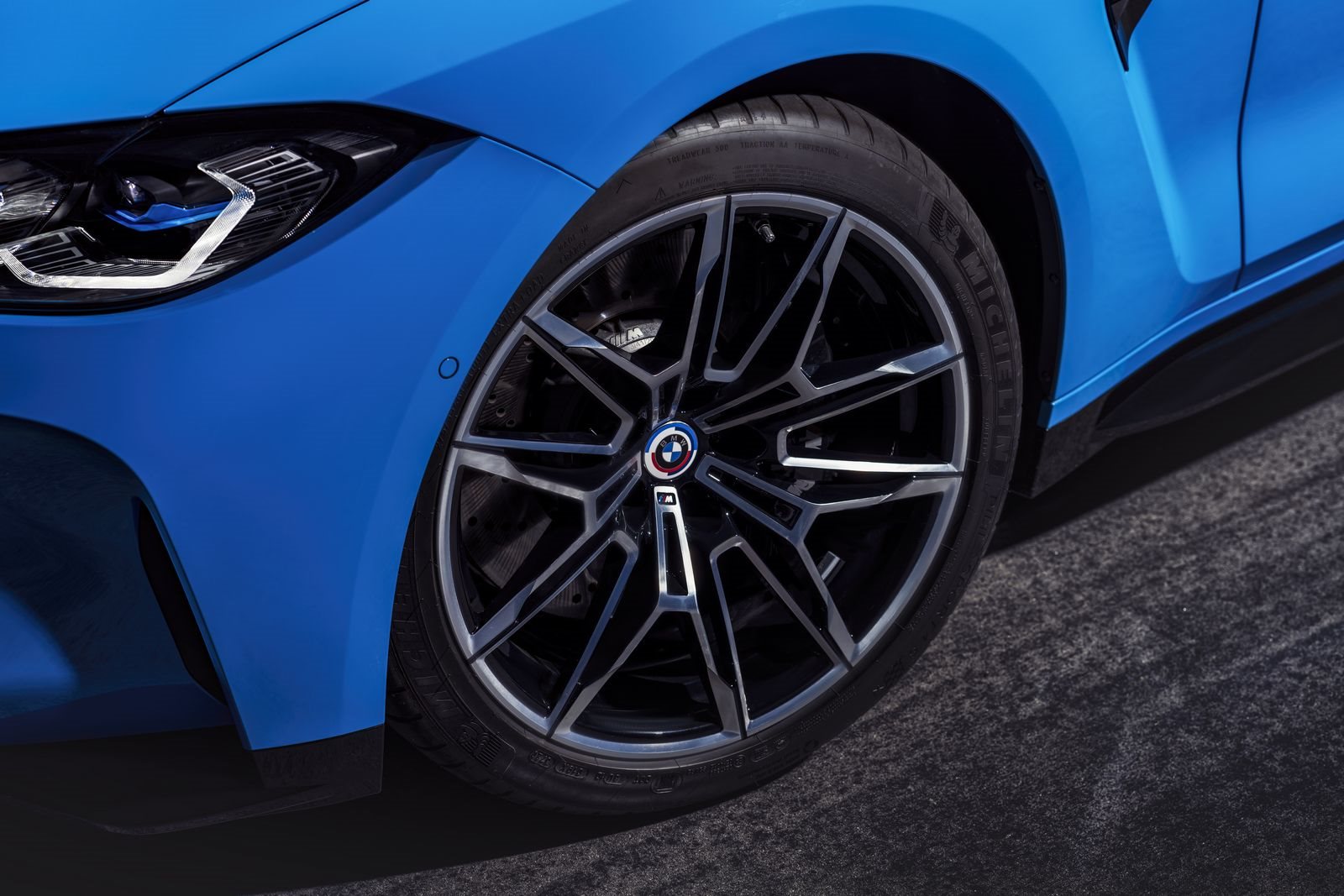 BMW M CELEBRA SEU 50º ANIVERSÁRIO COM SEU EMBLEMA CLÁSSICO E MUITAS OUTRAS NOVIDADES, foto 4