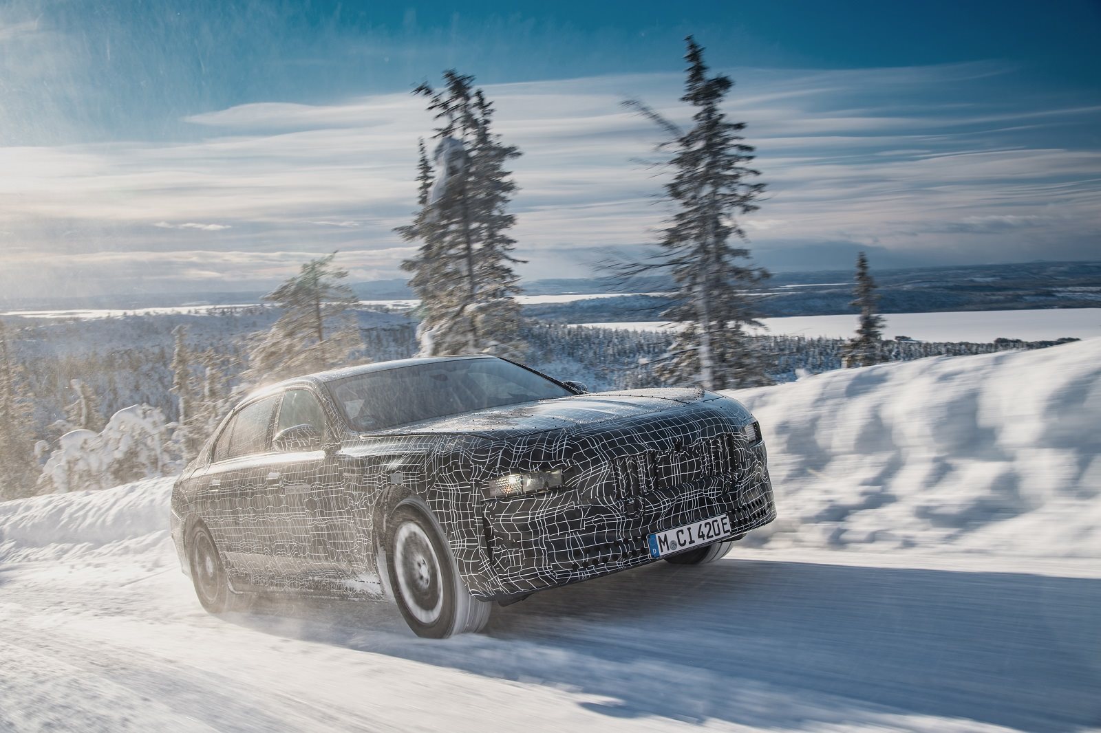 NOVO BMW i7 ESTÁ SENDO TESTADO NO CÍRCULO ÁRTICO, foto 1