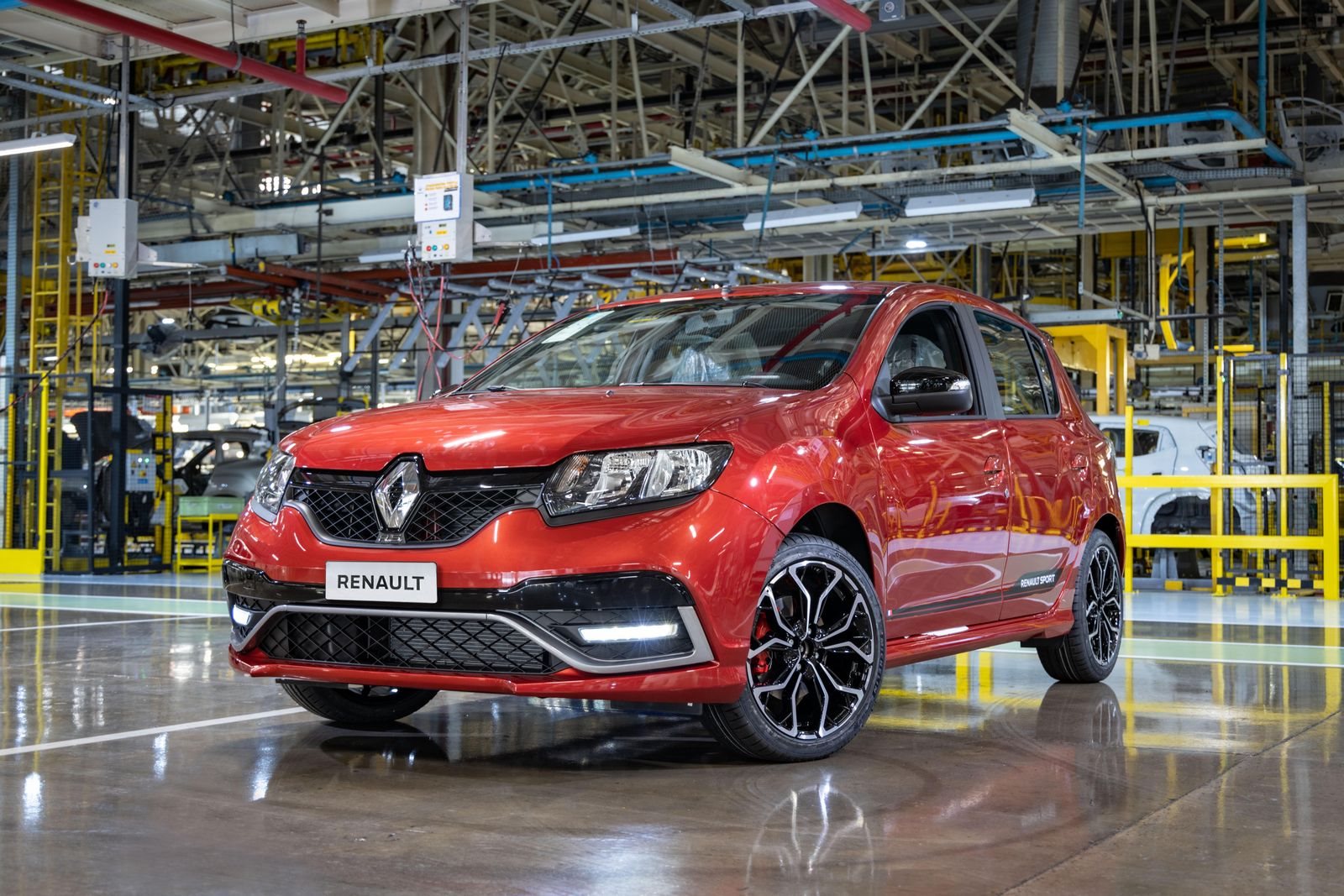 RENAULT SANDERO RS 2.0 GANHA KIT ‘RS FINALE’ PARA AS ÚLTIMAS UNIDADES PRODUZIDAS, foto 2