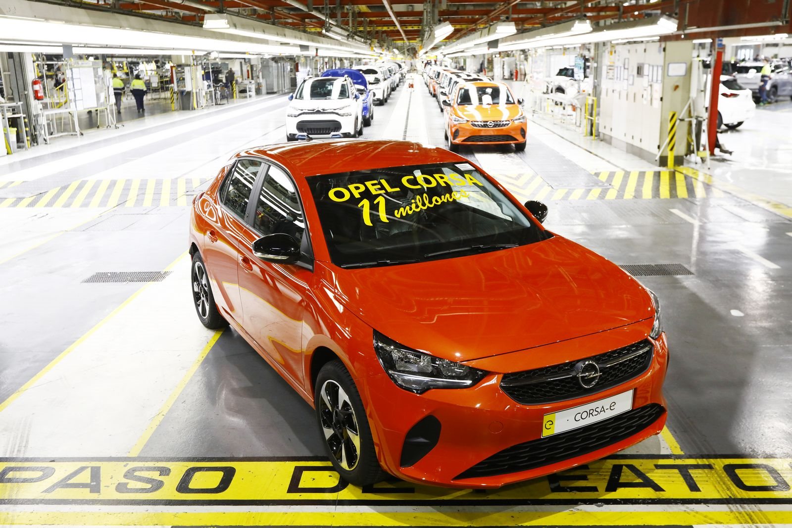 A PLANTA ESPANHOLA DA OPEL EM ZARAGOZA PRODUZIU O CORSA NÚMERO 11 MILHÕES, foto 1
