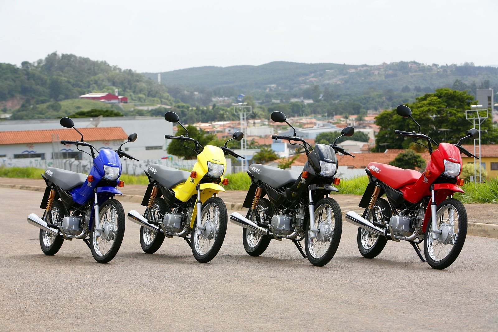 HONDA POP COMPLETA 15 ANOS NO MERCADO NACIONAL, foto 1
