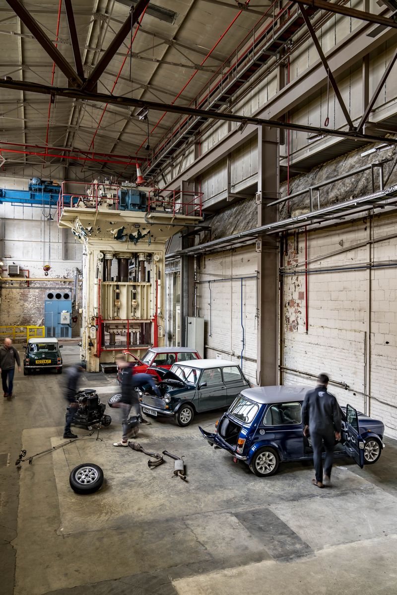 MODERNIZANDO O PASSADO: MINI ELETRIFICA MODELOS CLÁSSICOS NA FÁBRICA DE OXFORD, foto 9