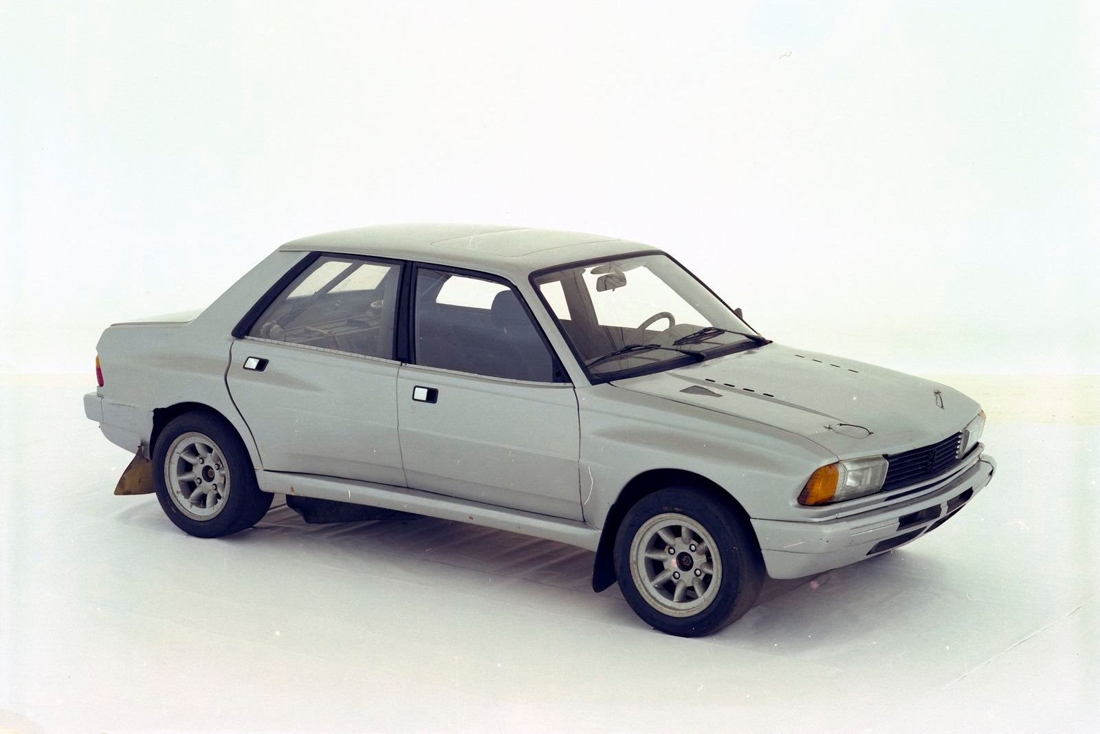 DO 301 AO NOVO 308: DEZ GERAÇÕES DA SÉRIE MAIS COMPLETA DA HISTÓRIA DA PEUGEOT, foto 2
