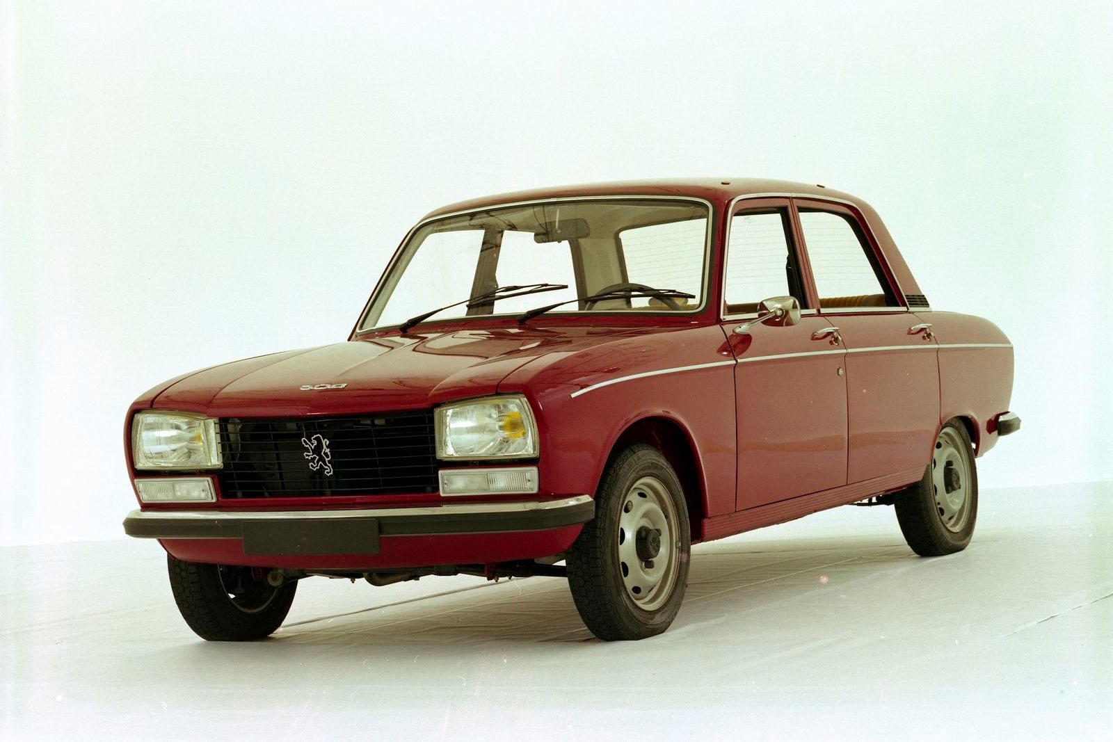 DO 301 AO NOVO 308: DEZ GERAÇÕES DA SÉRIE MAIS COMPLETA DA HISTÓRIA DA PEUGEOT, foto 3