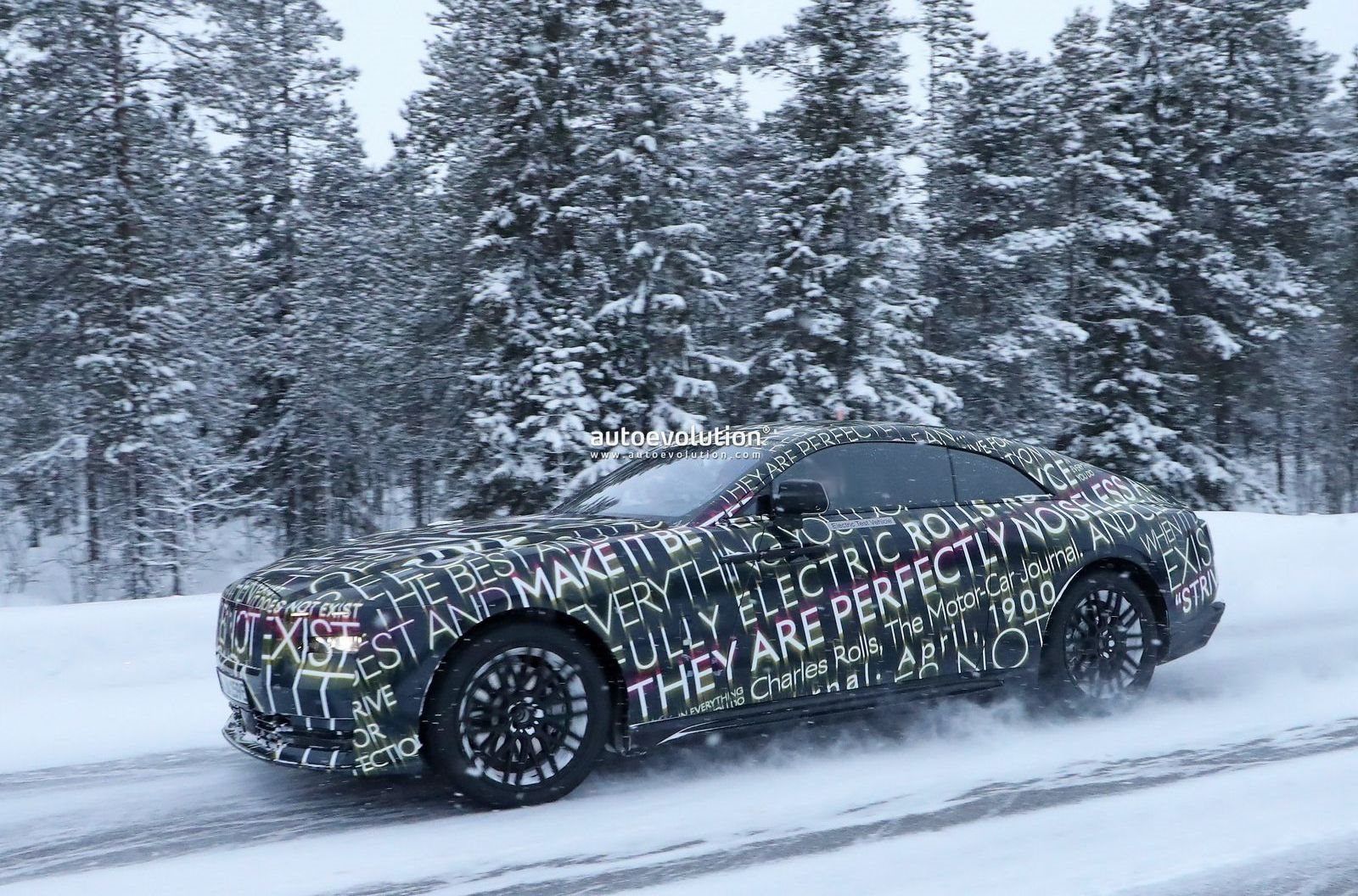 NOVO ROLLS-ROYCE SPECTRE TESTA SUA AUTONOMIA NO FRIO DO NORTE DA EUROPA, foto 6