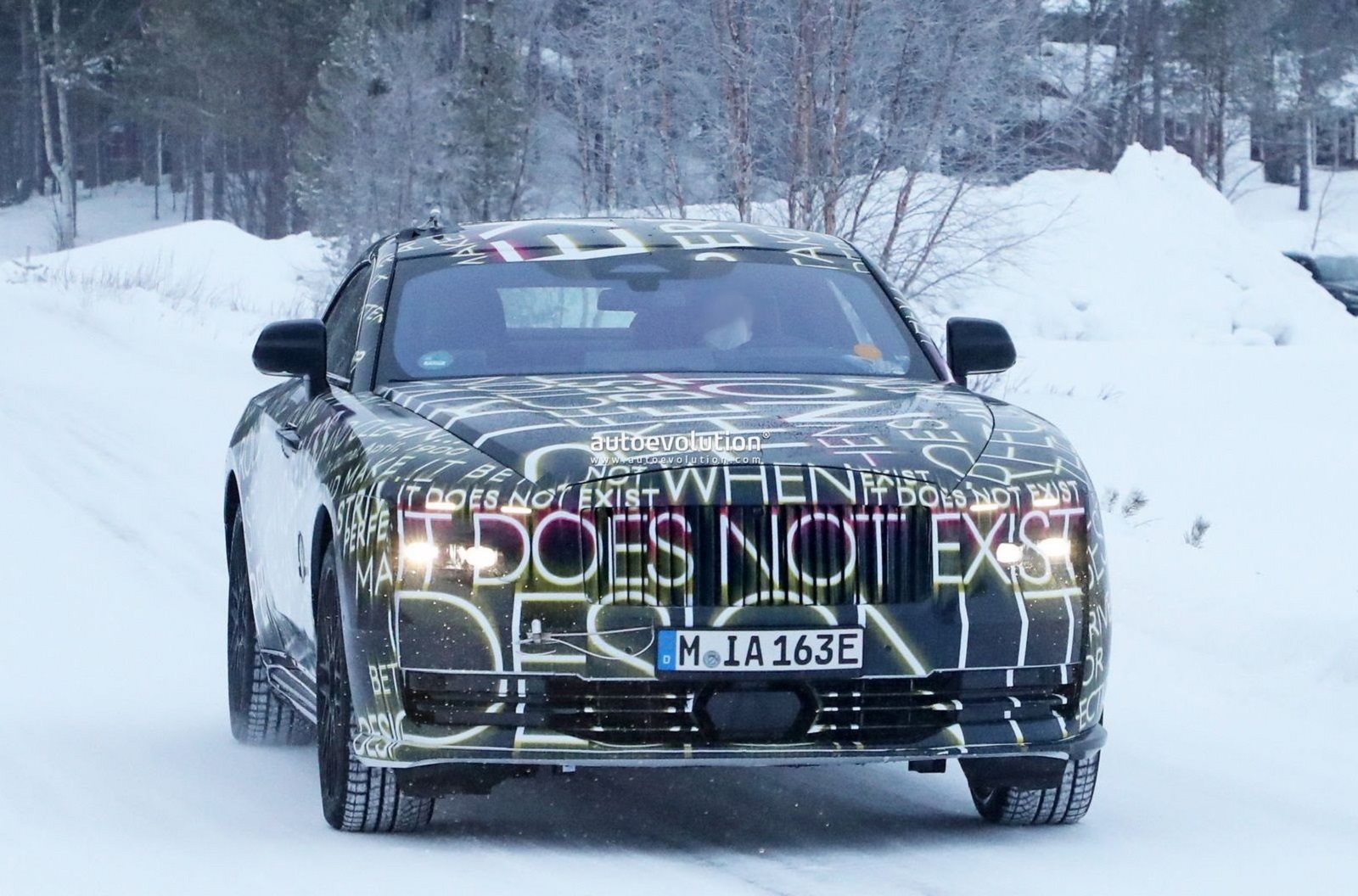 NOVO ROLLS-ROYCE SPECTRE TESTA SUA AUTONOMIA NO FRIO DO NORTE DA EUROPA, foto 16