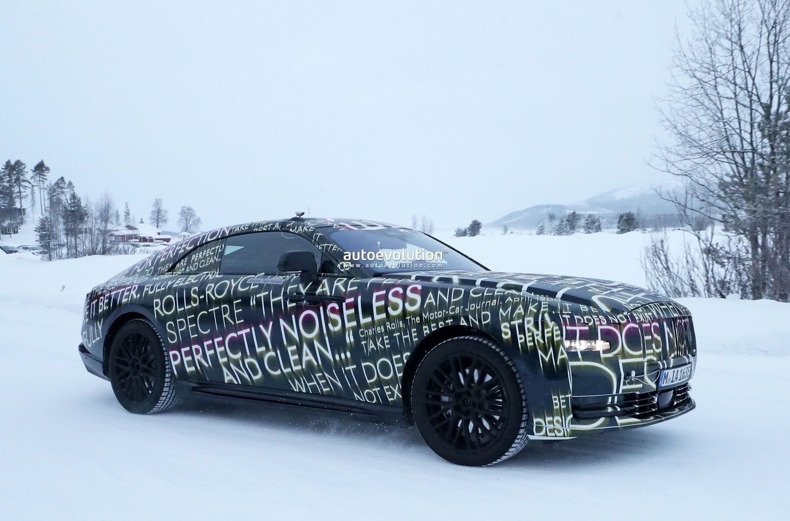 NOVO ROLLS-ROYCE SPECTRE TESTA SUA AUTONOMIA NO FRIO DO NORTE DA EUROPA, foto 21