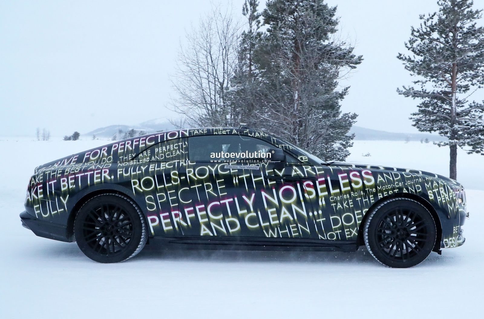 NOVO ROLLS-ROYCE SPECTRE TESTA SUA AUTONOMIA NO FRIO DO NORTE DA EUROPA, foto 22