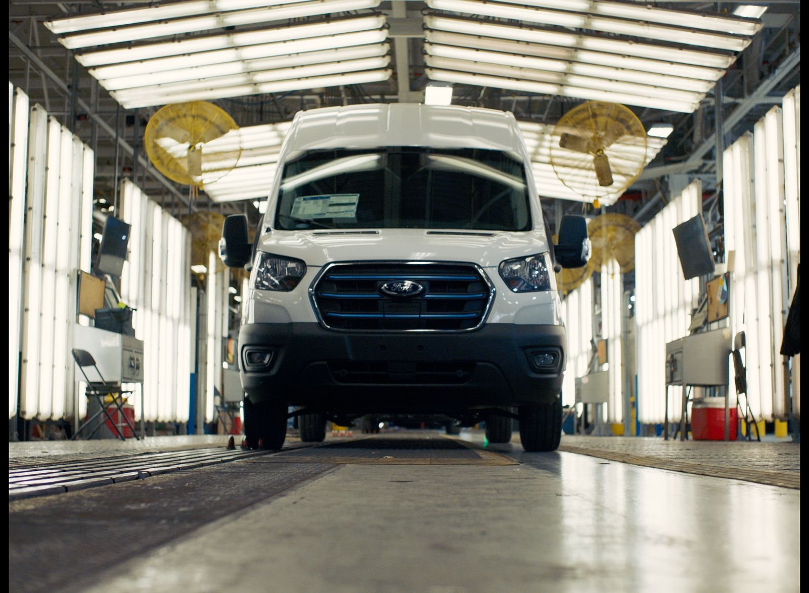 FORD INICIA A ENTREGA DA E-TRANSIT NA AMÉRICA DO NORTE E TRABALHA PARA AUMENTAR A PRODUÇÃO, foto 3