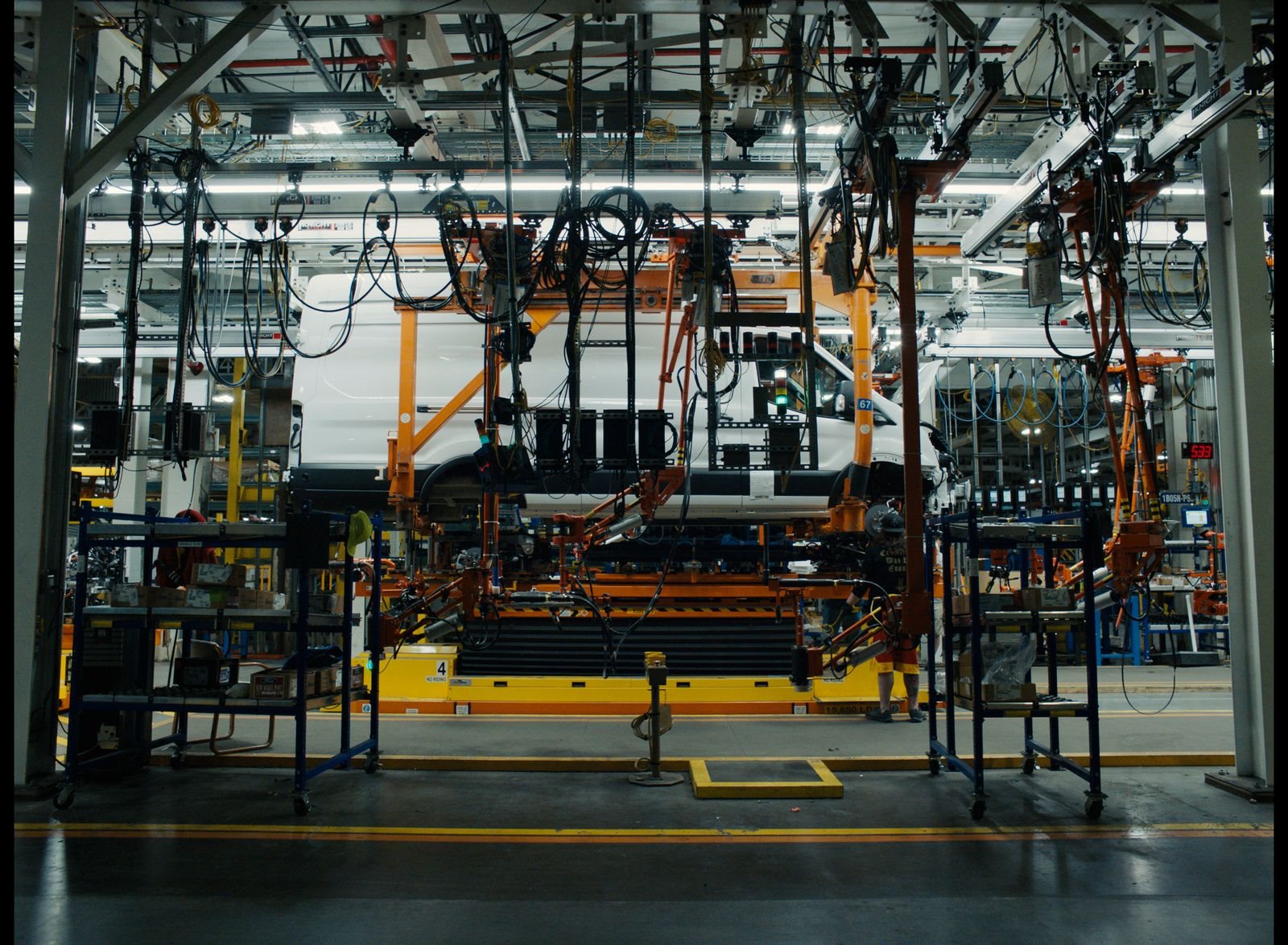 FORD INICIA A ENTREGA DA E-TRANSIT NA AMÉRICA DO NORTE E TRABALHA PARA AUMENTAR A PRODUÇÃO, foto 10
