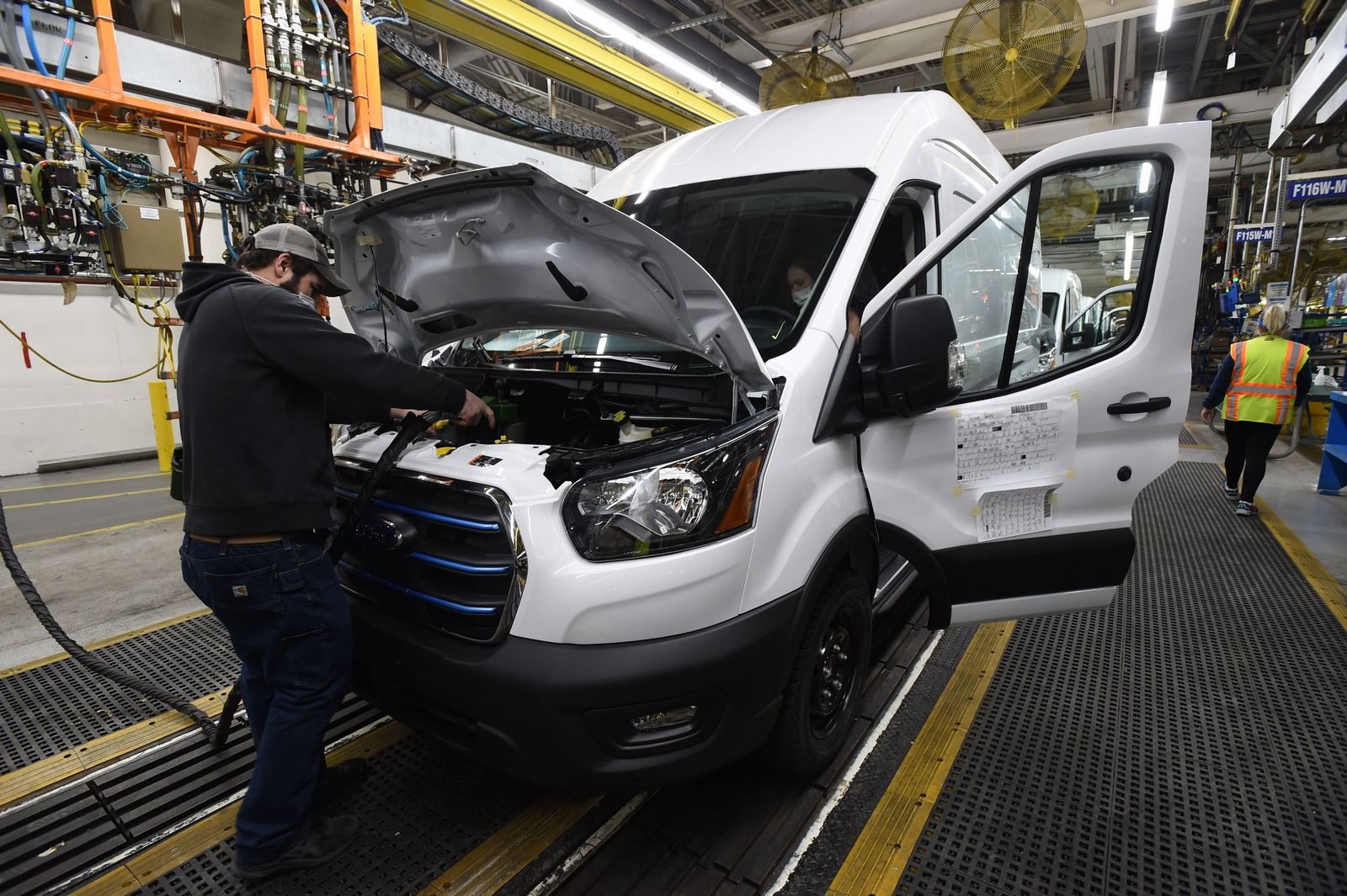 FORD INICIA A ENTREGA DA E-TRANSIT NA AMÉRICA DO NORTE E TRABALHA PARA AUMENTAR A PRODUÇÃO, foto 18