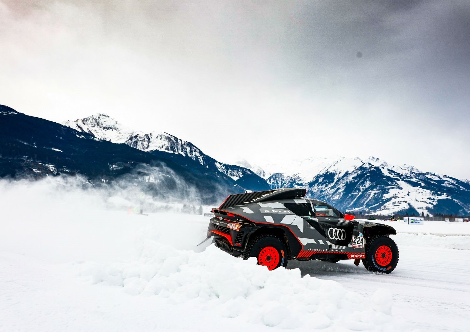 KEN BLOCK ASSUME O COMANDO DO AUDI RS Q E-TRON, foto 4