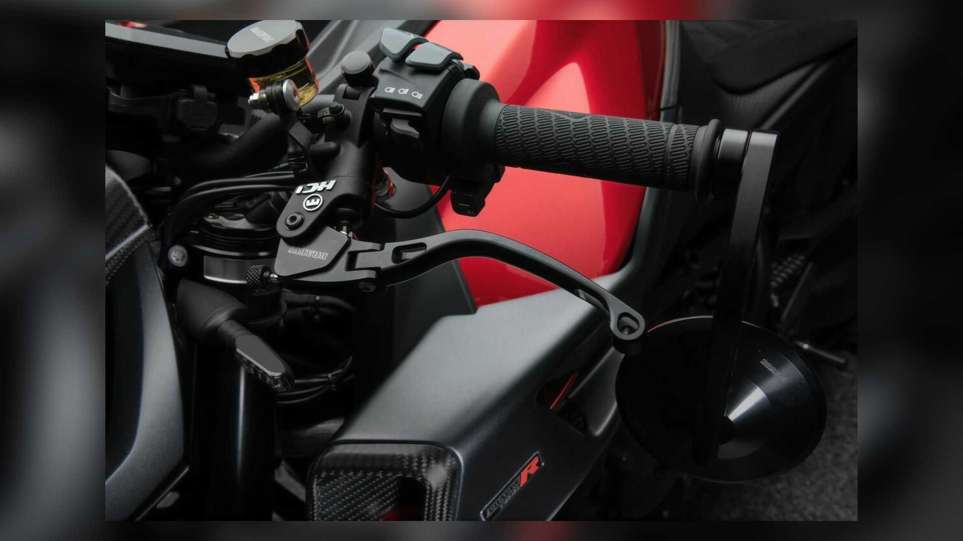 BRABUS APOSTA NAS DUAS RODAS COM ESTA SELVAGEM KTM 1290 SUPER DUKE R EVO, foto 5