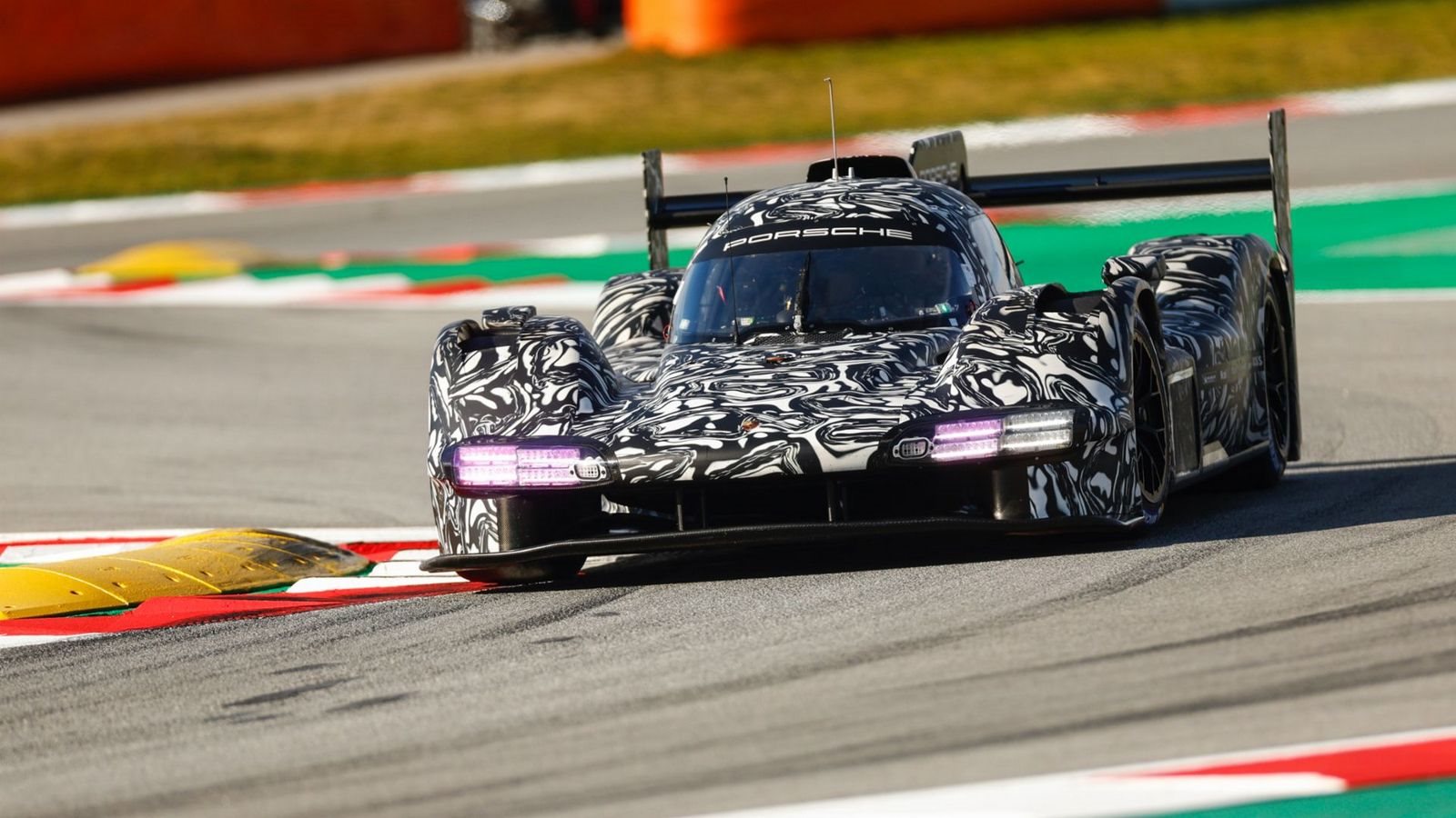 PORSCHE LMDh: COMPLETADOS COM SUCESSO OS PRIMEIROS TESTES EM UM CIRCUITO INTERNACIONAL, foto 10