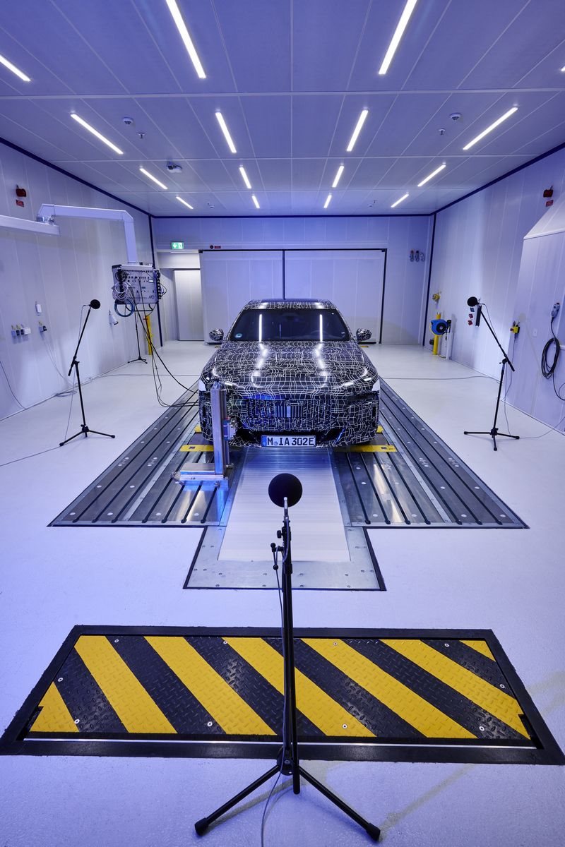 BMW i7 2022 VOLTA A APARECER EM UM NOVO TEASER, foto 2
