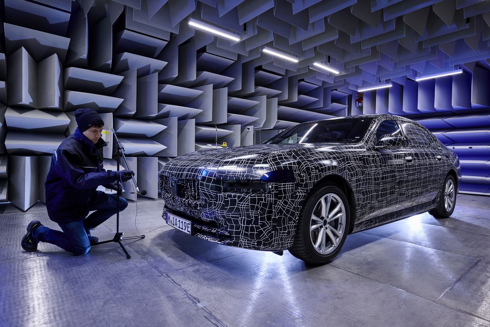 BMW i7 2022 VOLTA A APARECER EM UM NOVO TEASER, foto 9