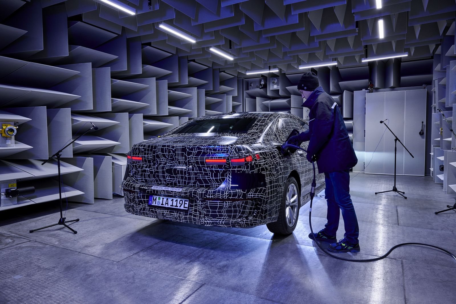 BMW i7 2022 VOLTA A APARECER EM UM NOVO TEASER, foto 11